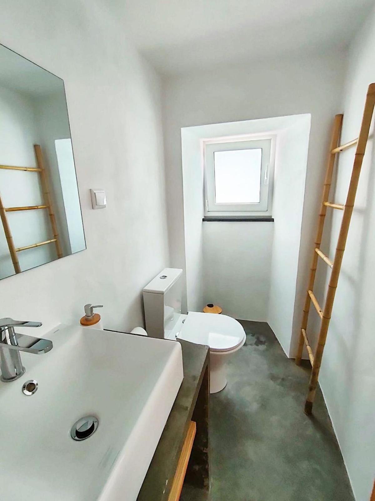 Holiday home Casa Dos Castanheiros - The White Canto da Areia