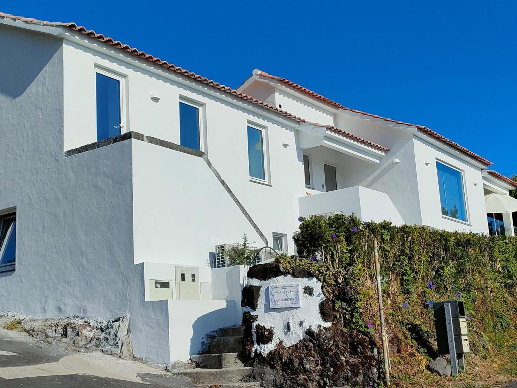 Casa Dos Castanheiros - The White Holiday home Canto da Areia