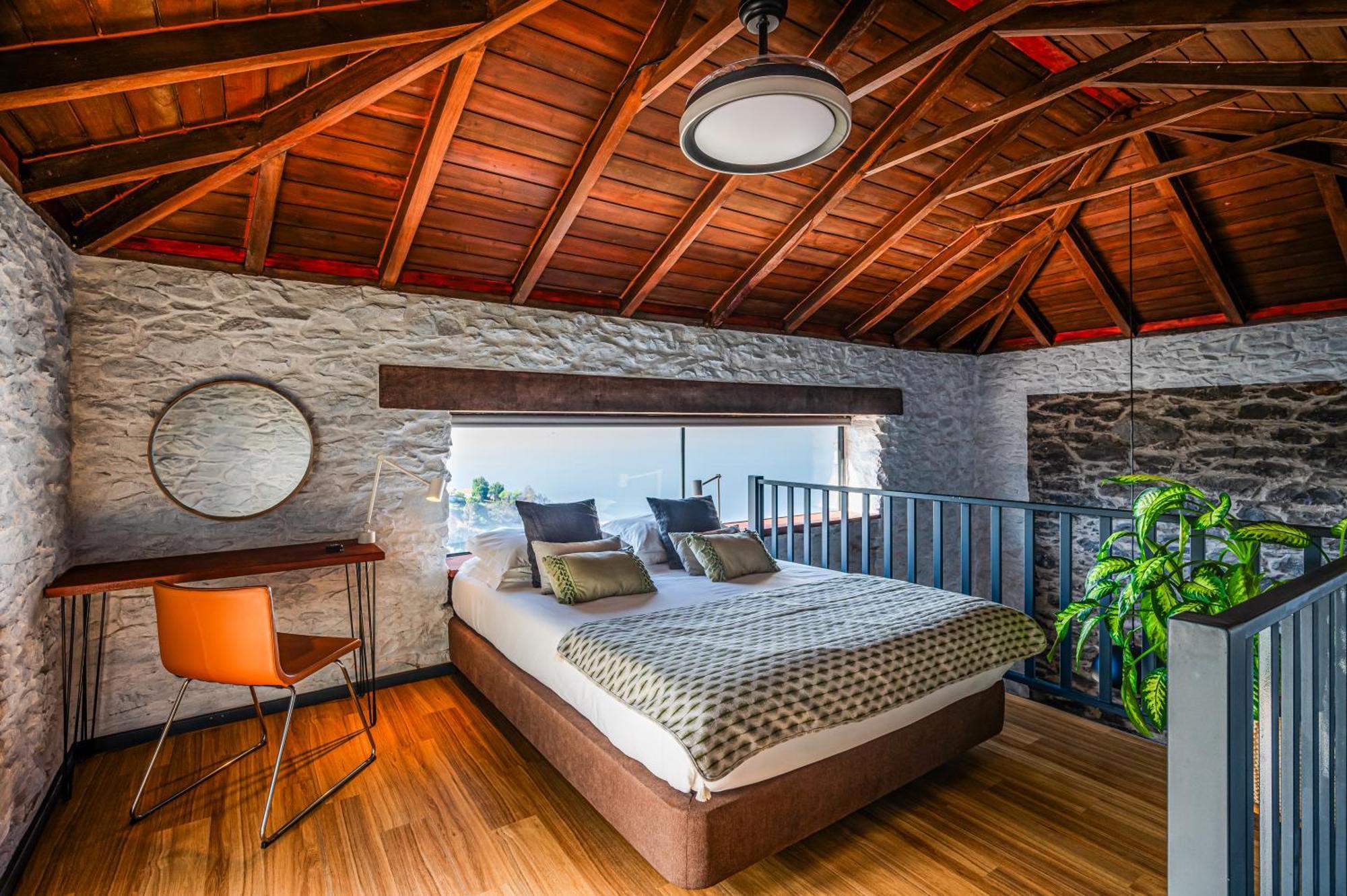 Holiday home Meerblick - Exklusives Loft Mit Terrassen & Hot-tub Faja da Ovelha