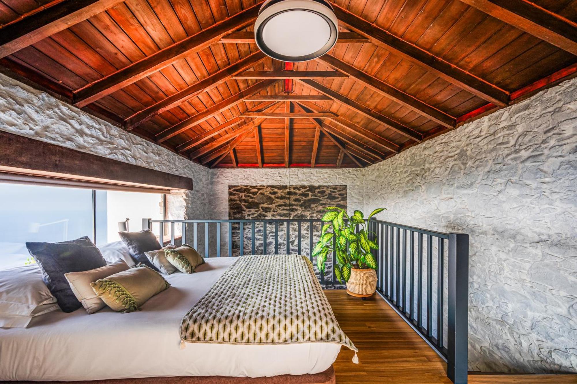 Meerblick - Exklusives Loft Mit Terrassen & Hot-tub Faja da Ovelha