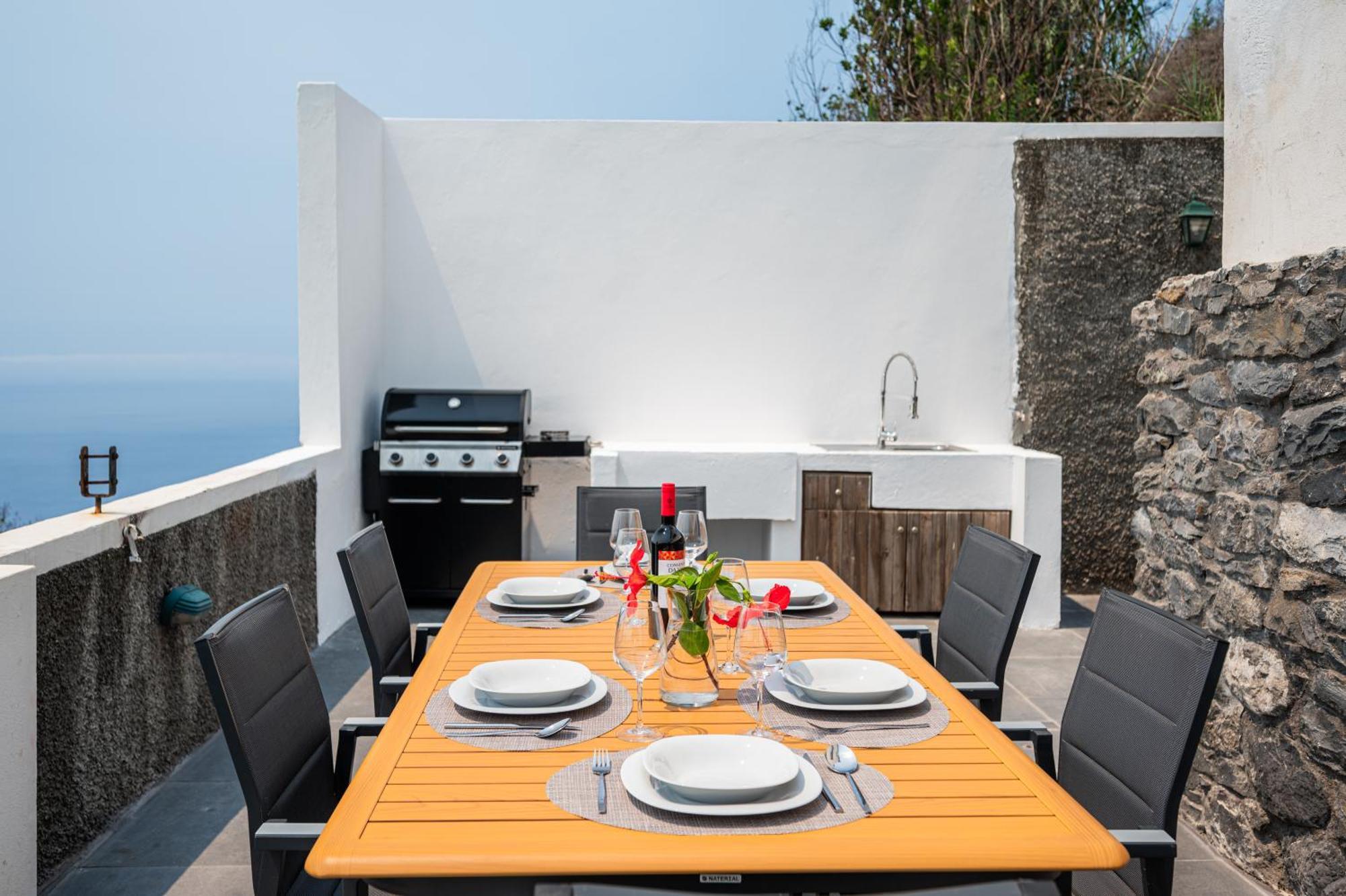 Villa Meerblick - 3-bett Mit Terrassen & Hot-tub Fajã da Ovelha