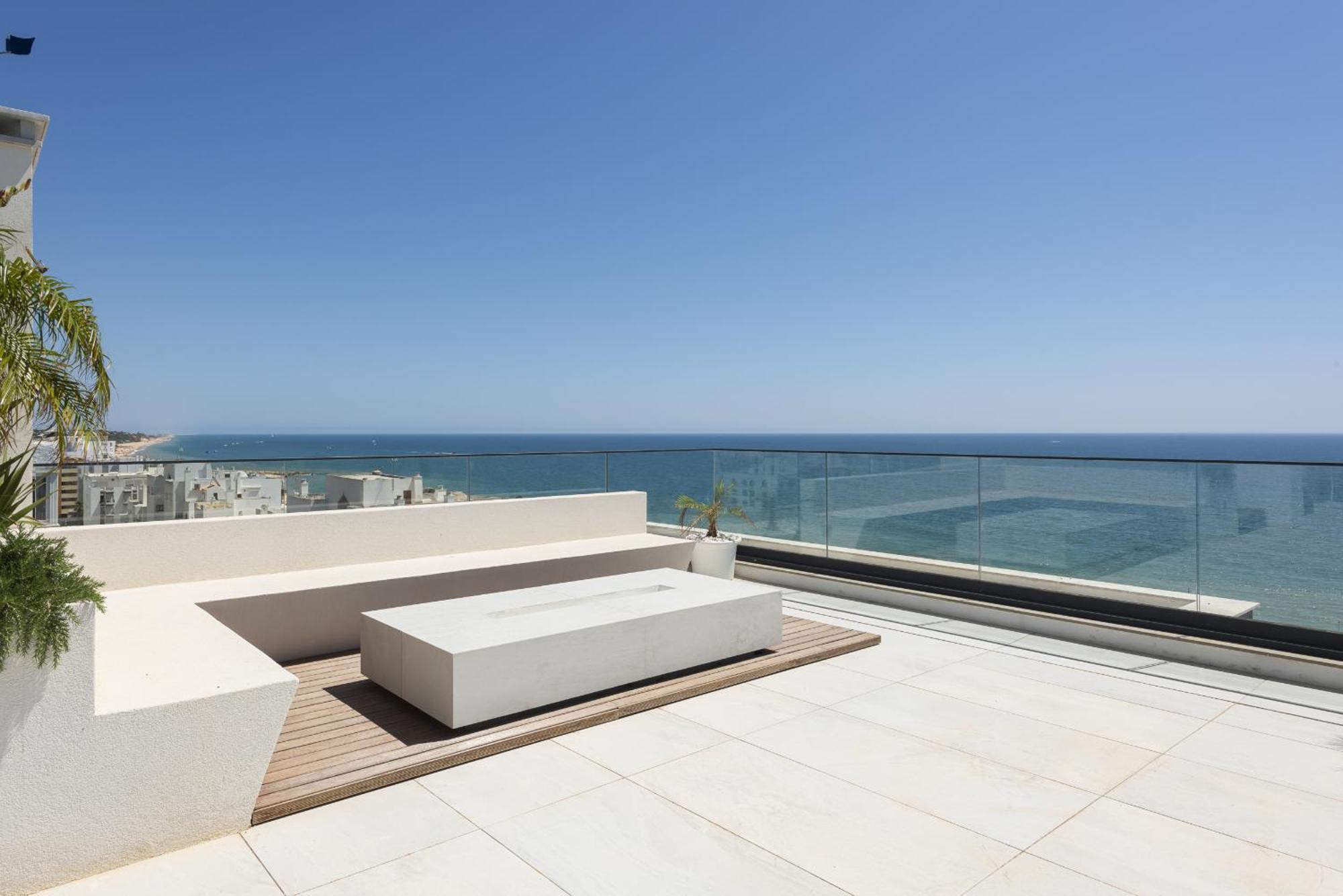 Terracos De -luxury Duplex Penthouse 3br View, 50m From