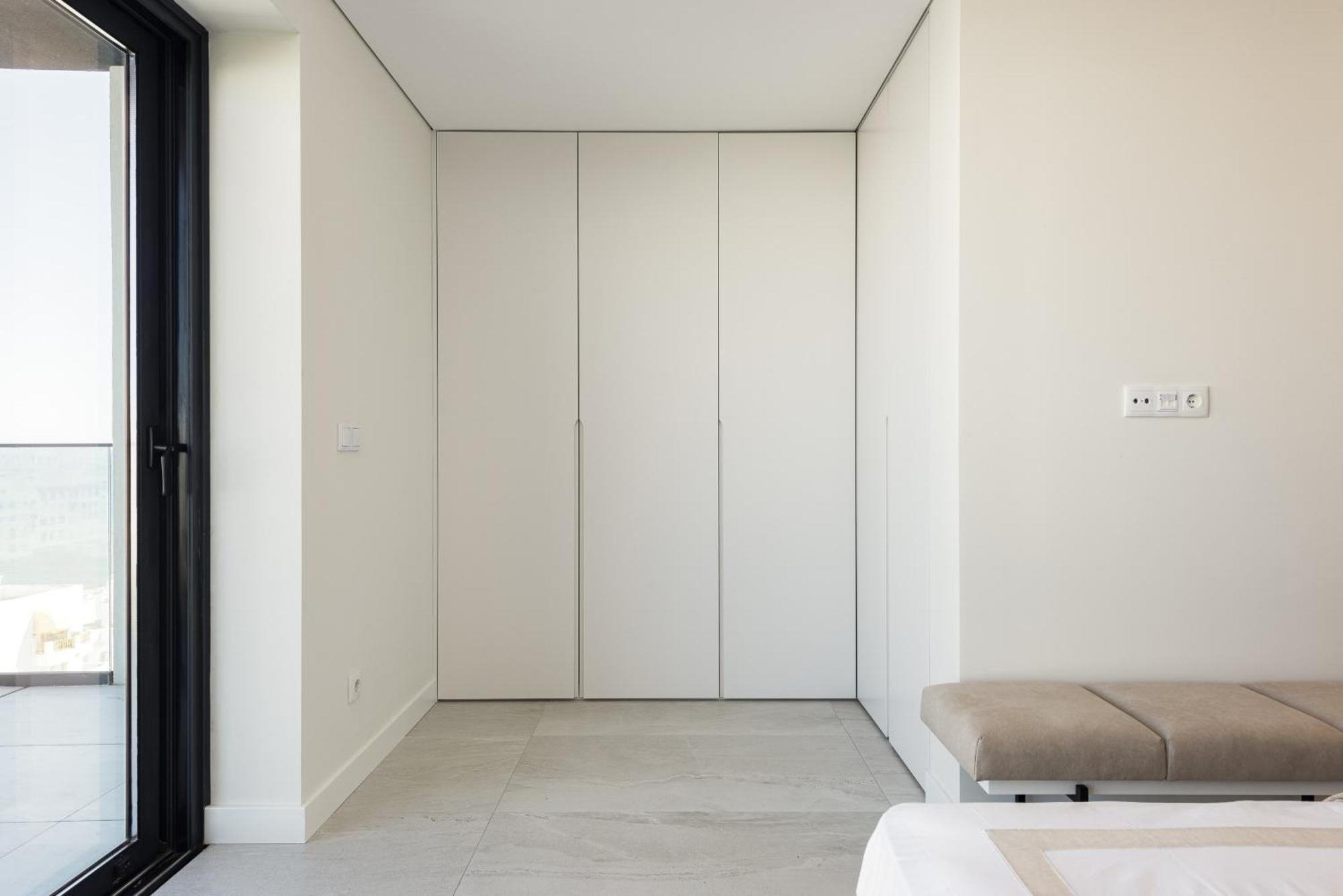 Terracos De -luxury Duplex Penthouse 3br View, 50m From