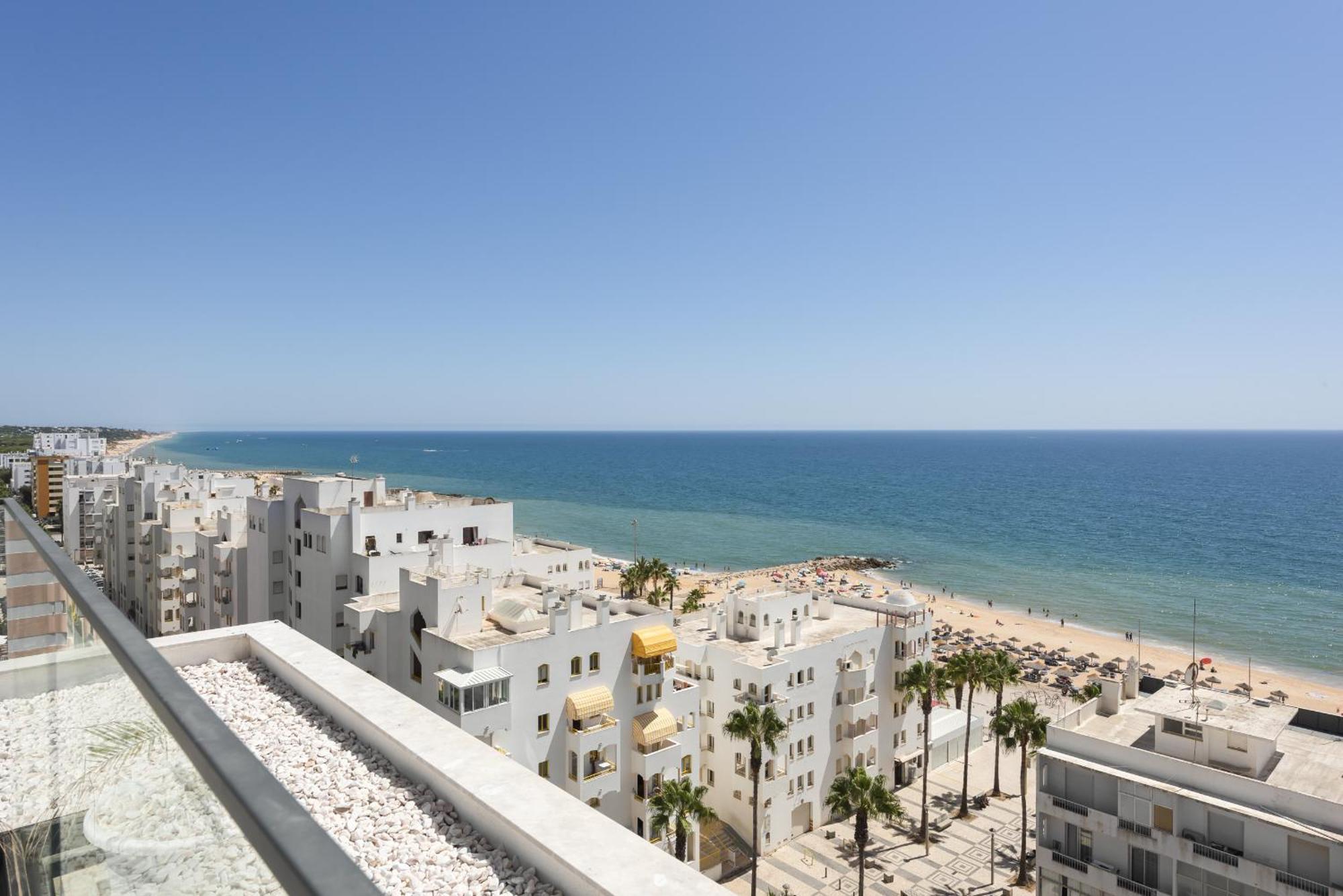 Terracos De -luxury Duplex Penthouse 3br View, 50m From Quarteira