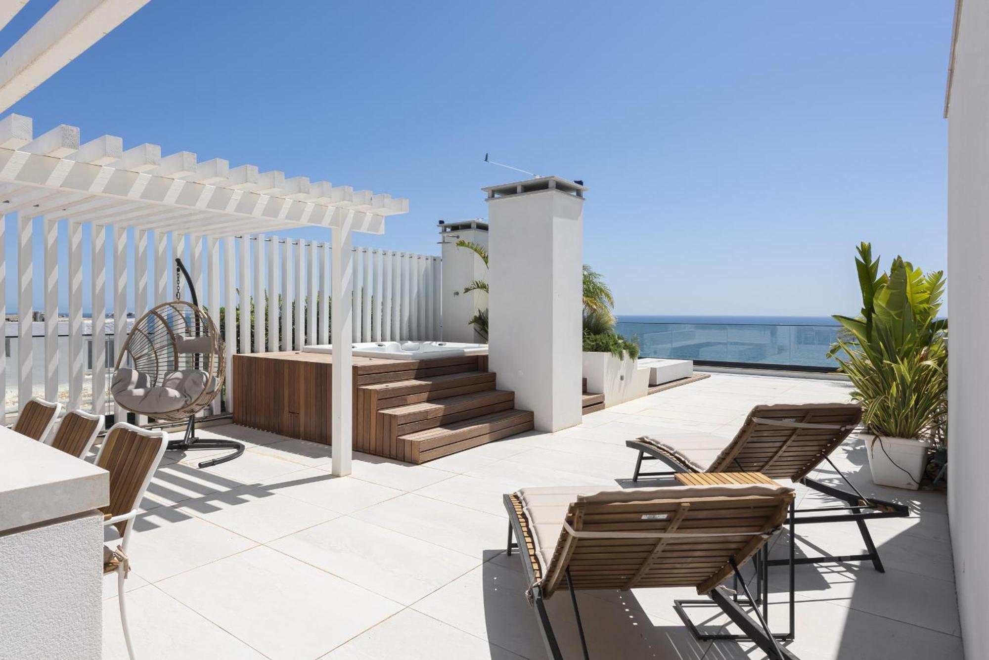 Terracos De -luxury Duplex Penthouse 3br View, 50m From Quarteira