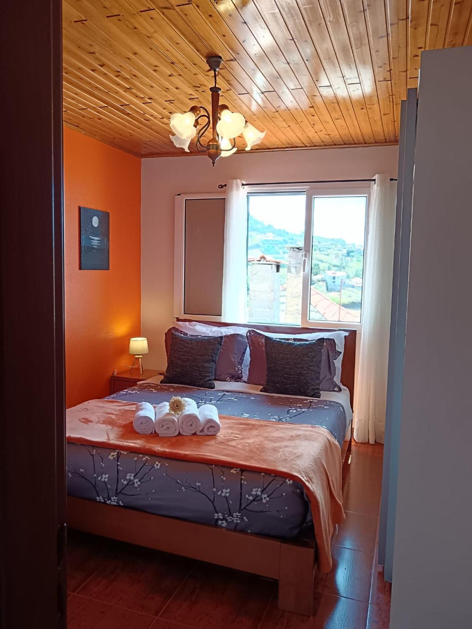 Casa - Peceful Mountain Retreat In Calheta *