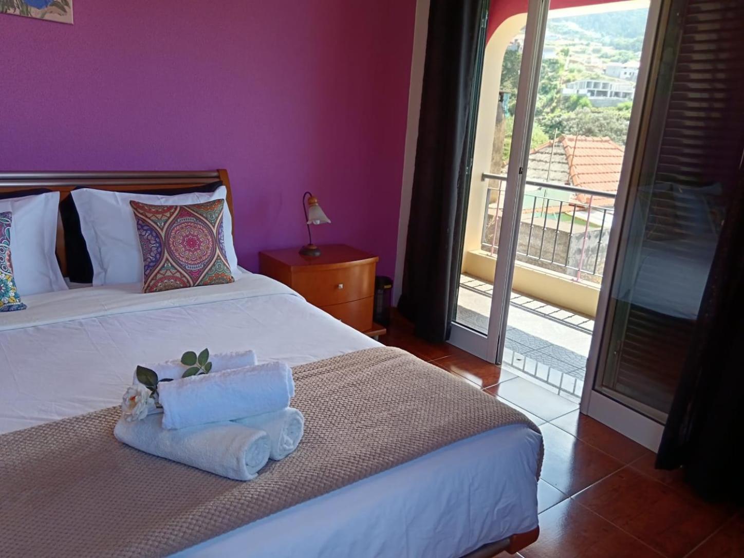 Casa - Peceful Mountain Retreat In Calheta Homestay
