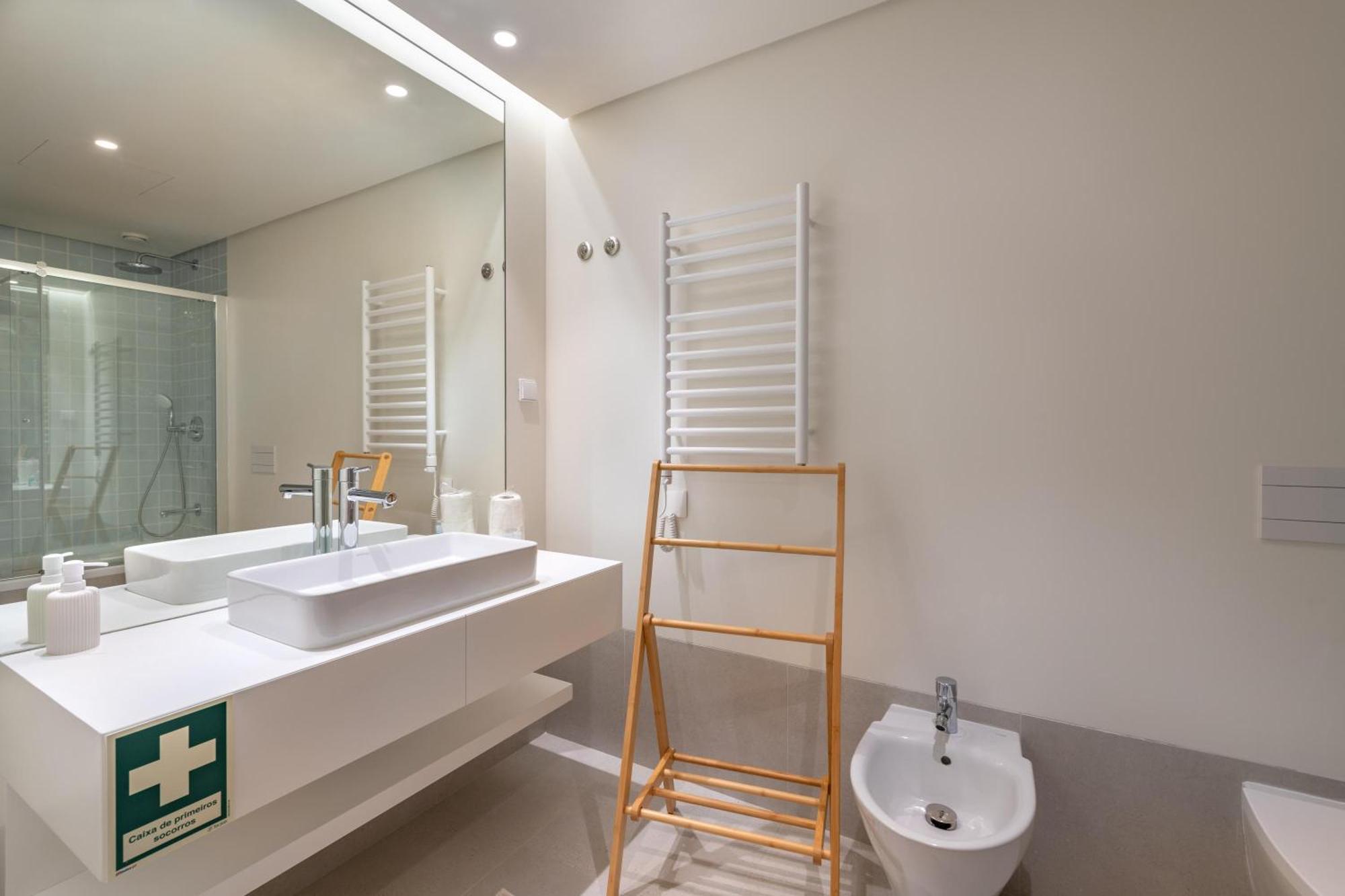 Cond Bayline & Retreat - Linguado By Bedzy Apartment *