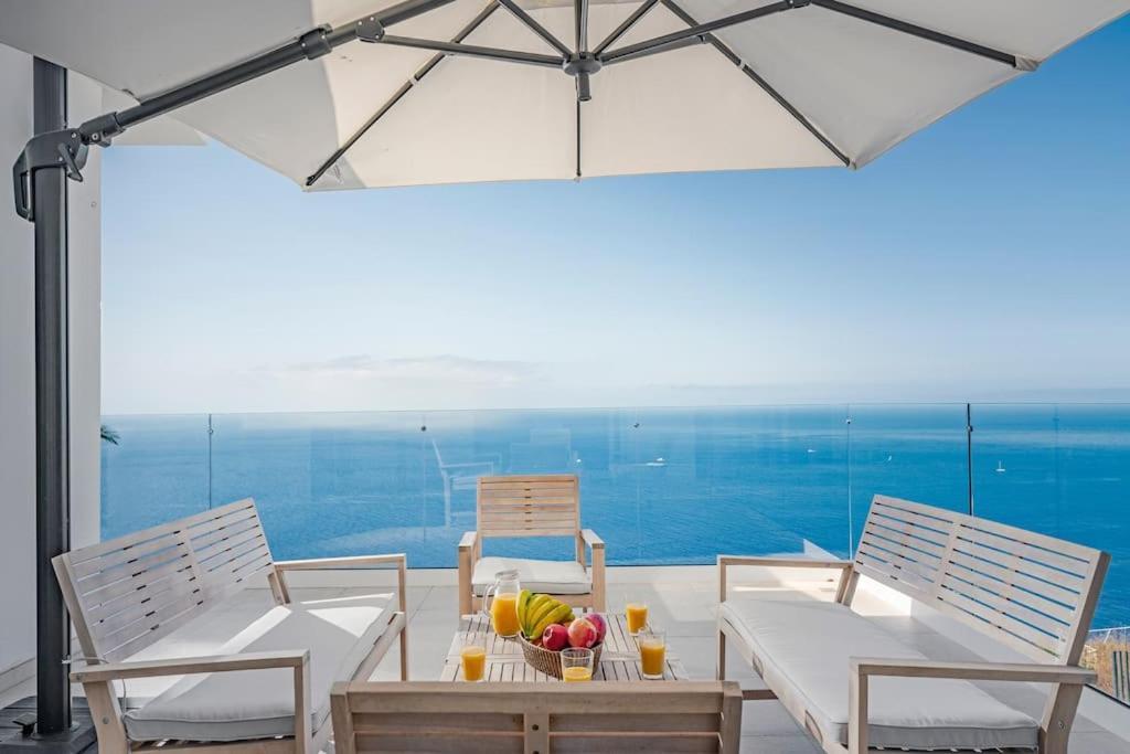 Ourmadeira - Aquarela, Panoramic Seaviews Villa Canico (Madeira)