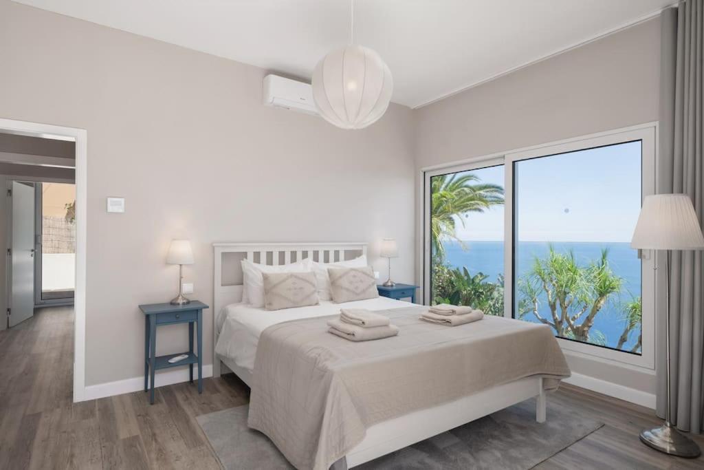 Ourmadeira - Aquarela, Panoramic Seaviews Villa Canico (Madeira)