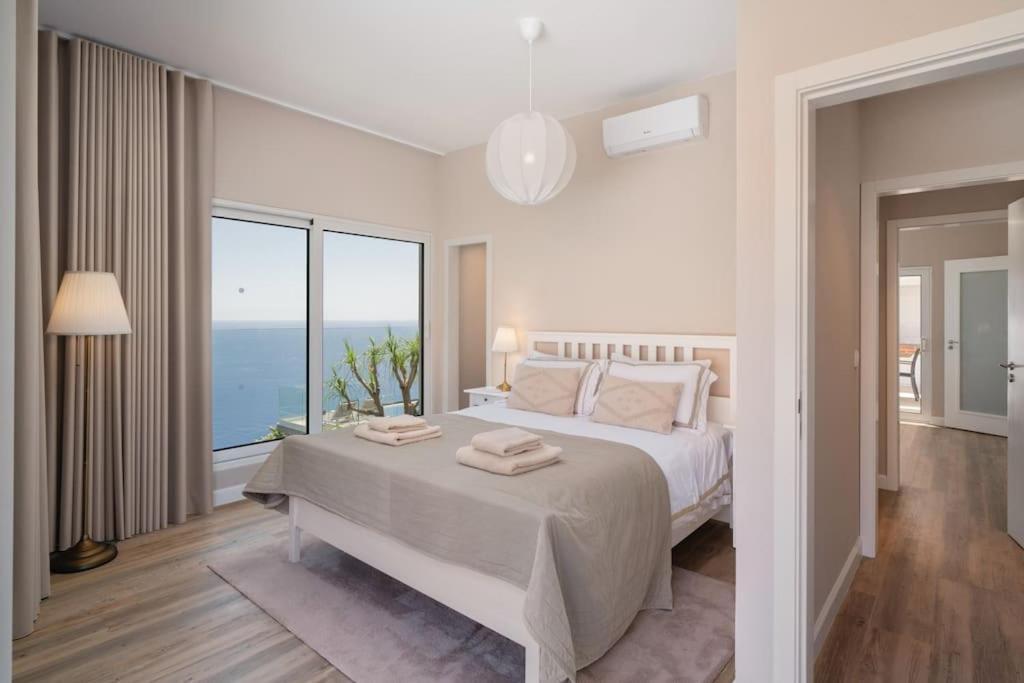 Villa Ourmadeira - Aquarela, Panoramic Seaviews Canico (Madeira)