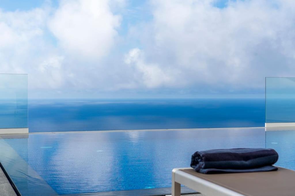 Ourmadeira - Aquarela, Panoramic Seaviews Villa Canico (Madeira)
