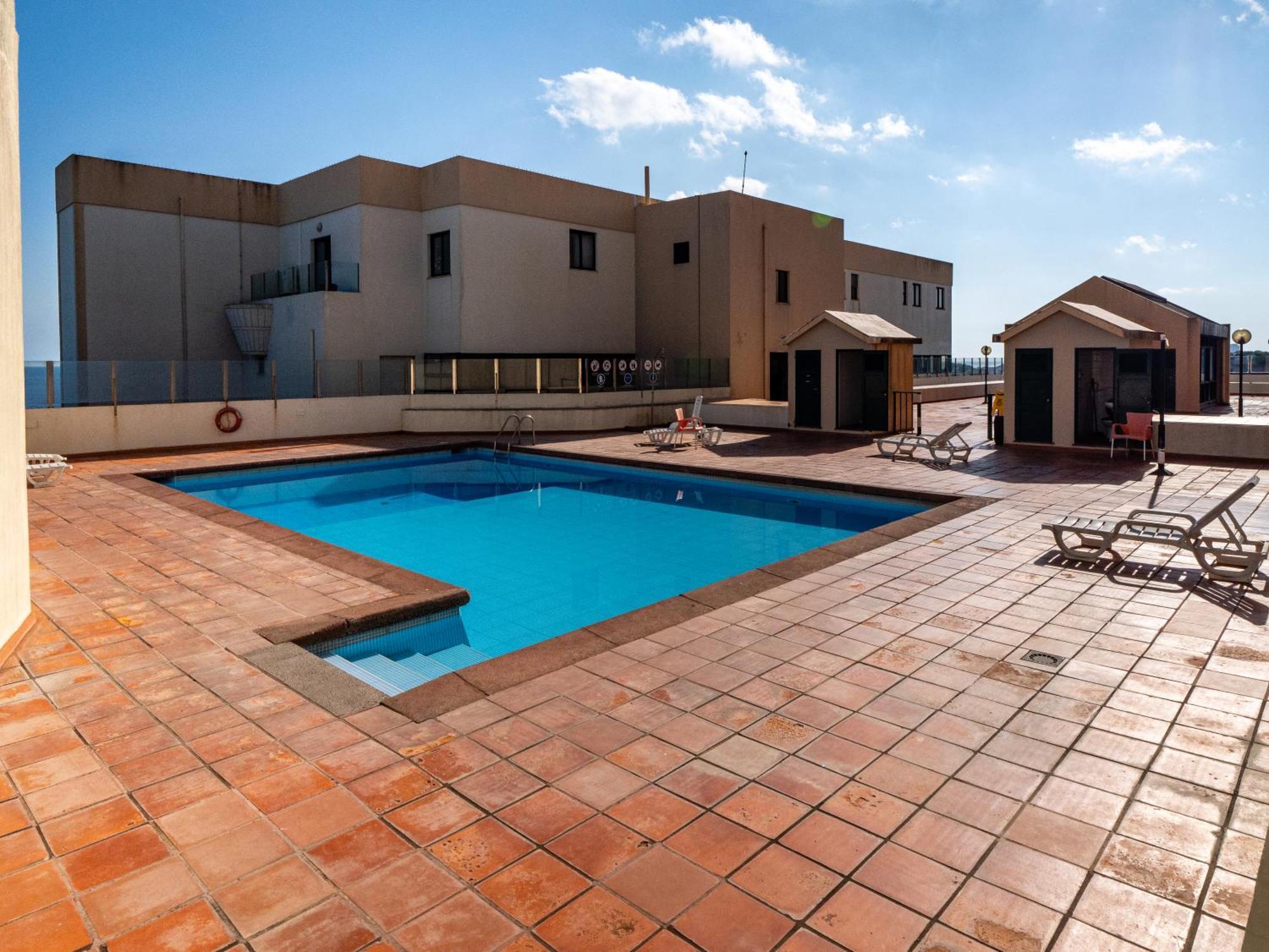 Beachfront Amazing Location - 19th Hole Apartamento
