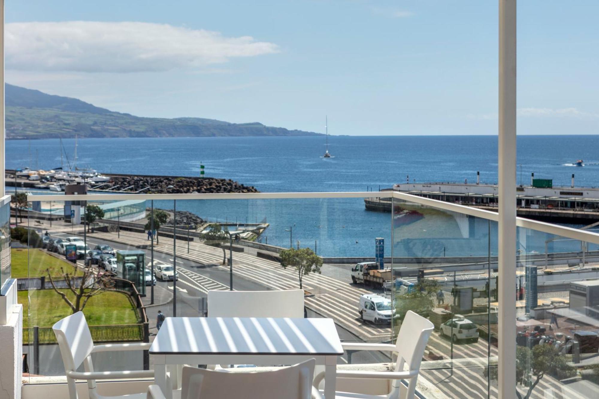 Hotel Gaivota Azores 4*
