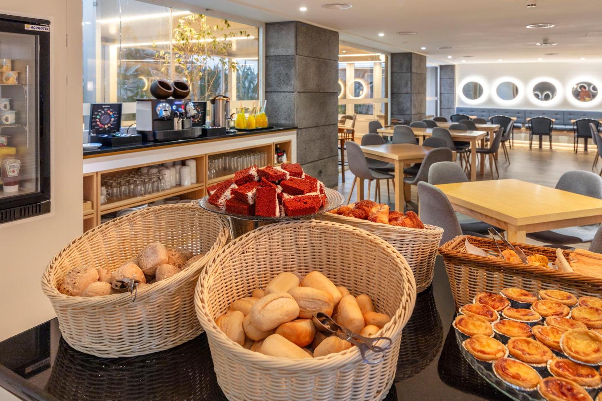 Gaivota Azores 4*