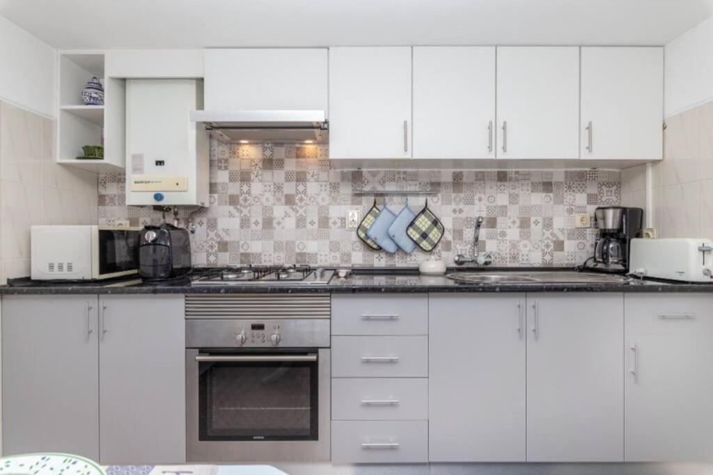 Jorge Aguas - 1bedroom Private Terrace & Sea View Apartment