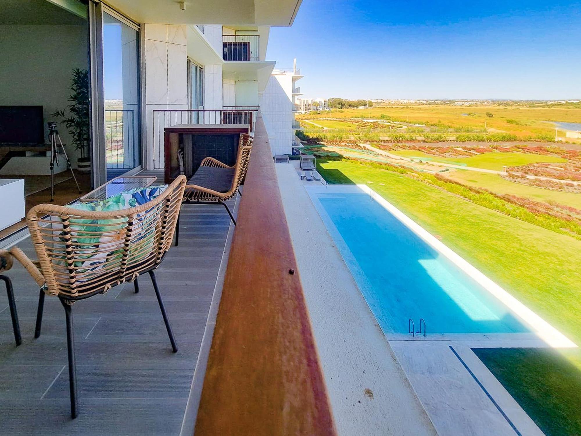 Cond Bayline Salmao - Spa-pool-gym-beach - By Bedzy * Armacao de Pera