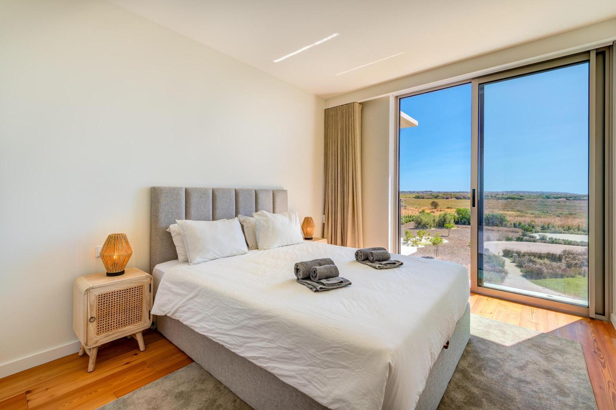 Cond Bayline - T2 - - Pool - Gym - Wifi - Nemo - By Bedzy Apartment