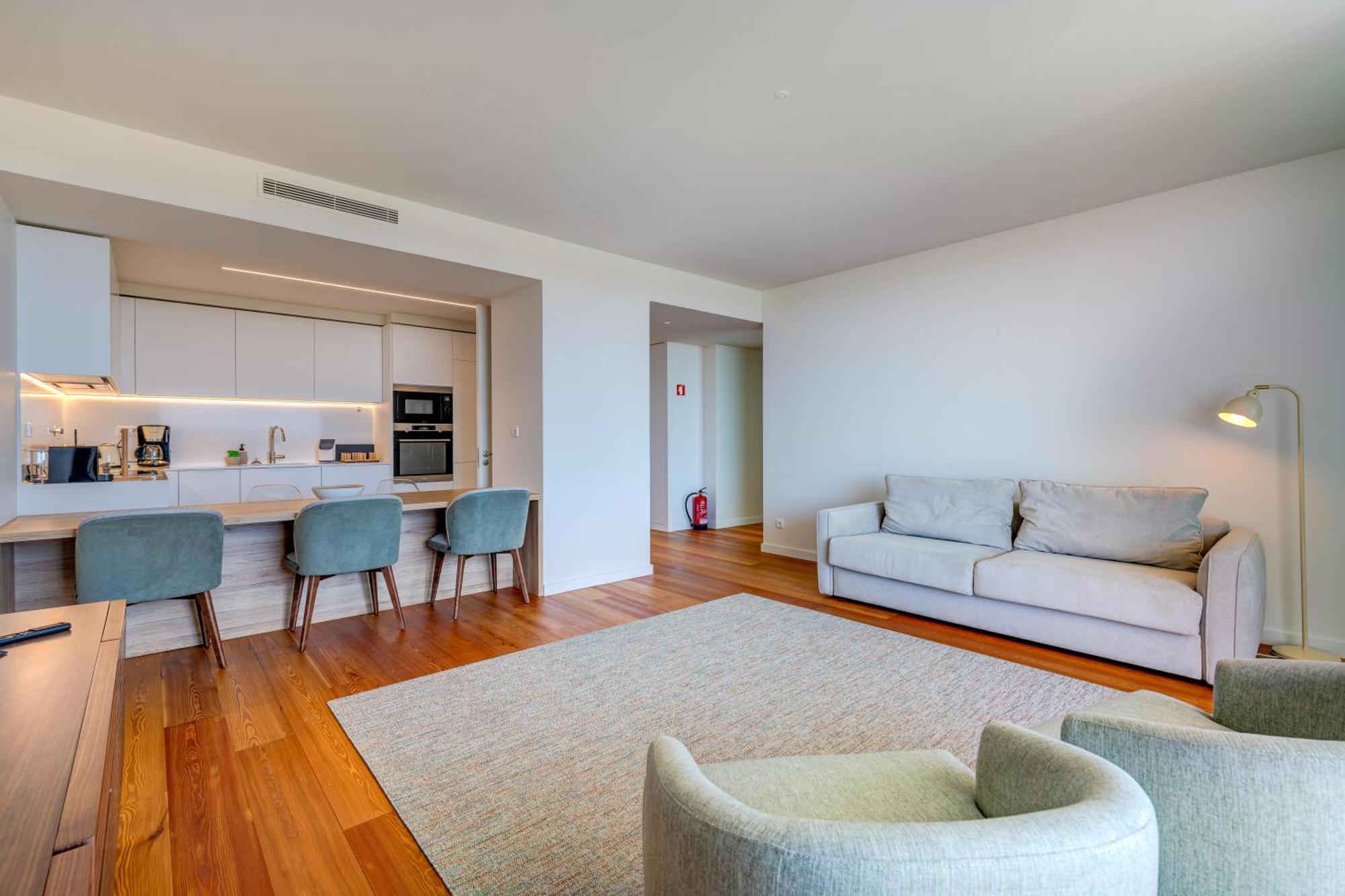 Cond Bayline - T2 - - Pool - Gym - Wifi - Nemo - By Bedzy *