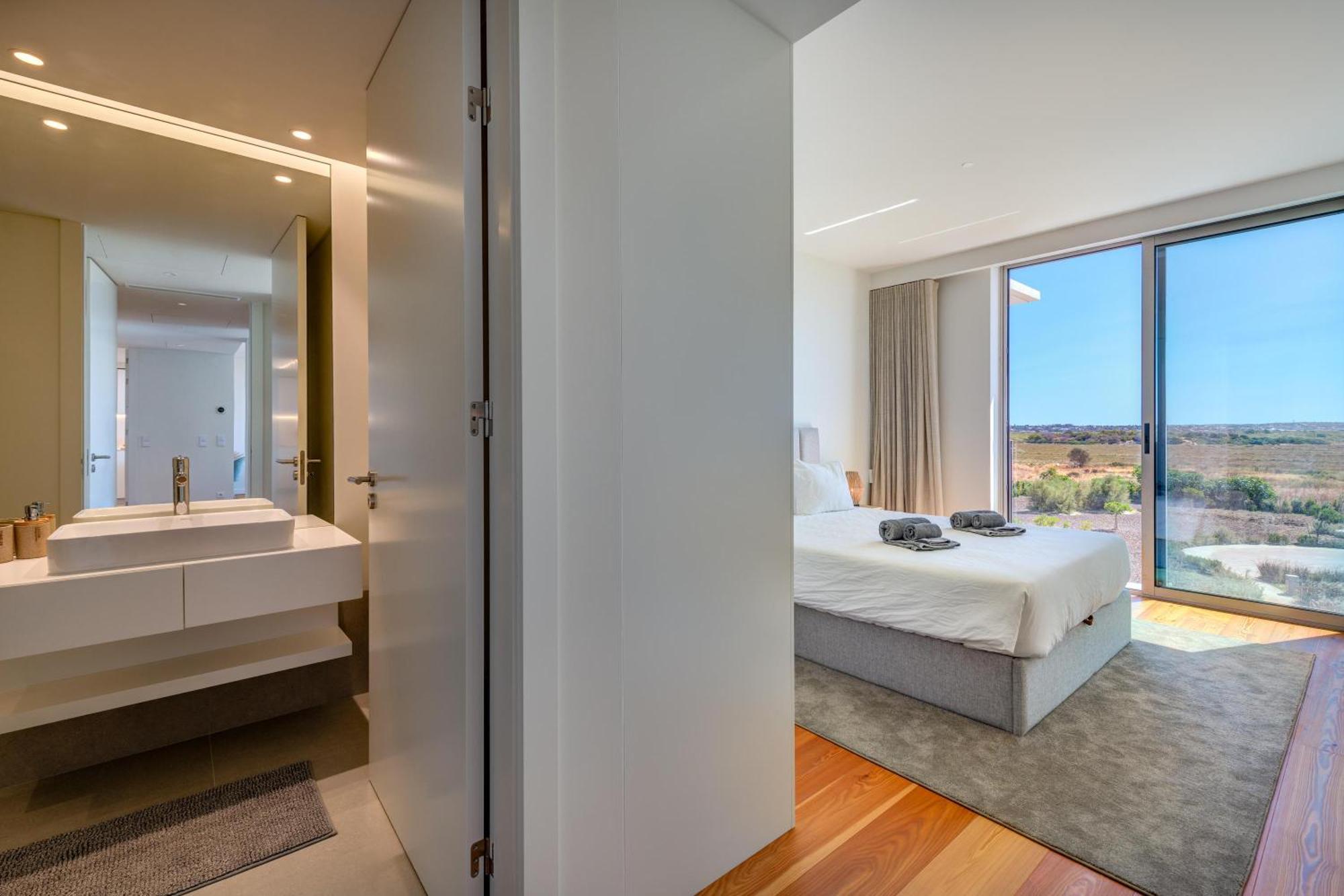 Apartment Cond Bayline - T2 - - Pool - Gym - Wifi - Nemo - By Bedzy