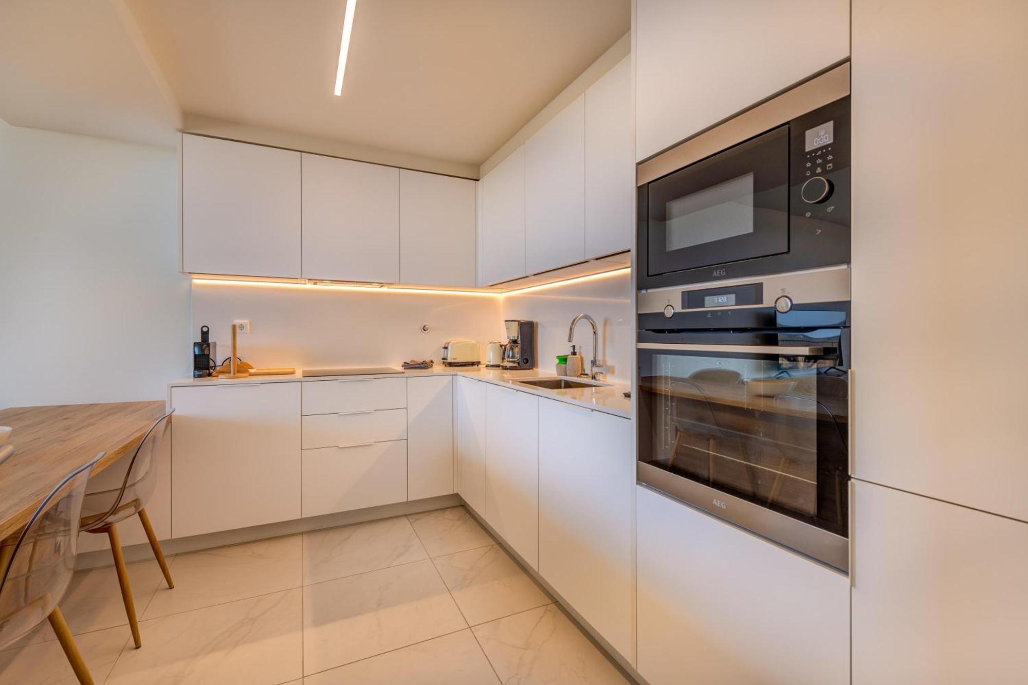 Cond Bayline - T2 - - Pool - Gym - Wifi - Nemo - By Bedzy