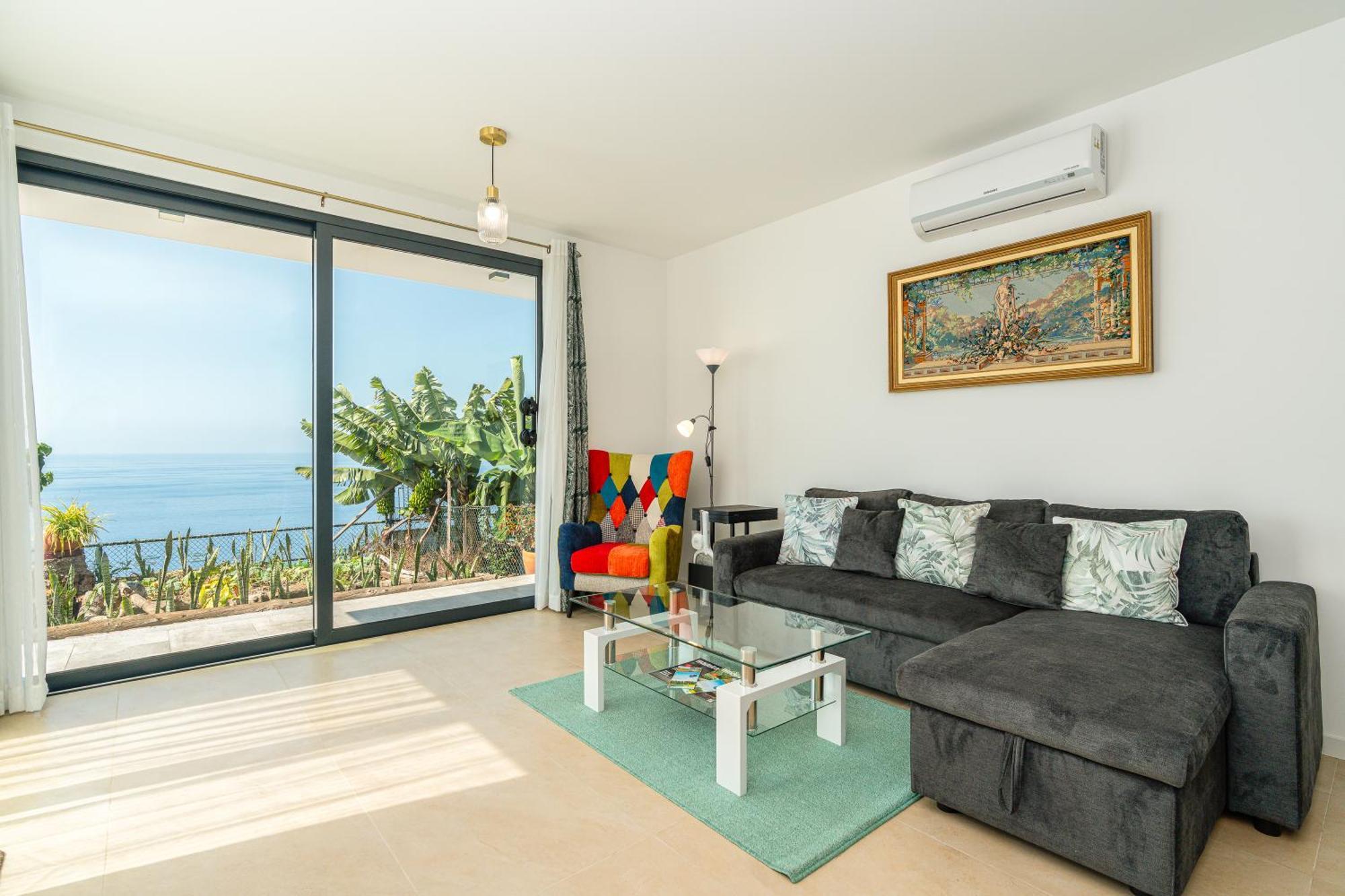 Mouras House, Holiday home *