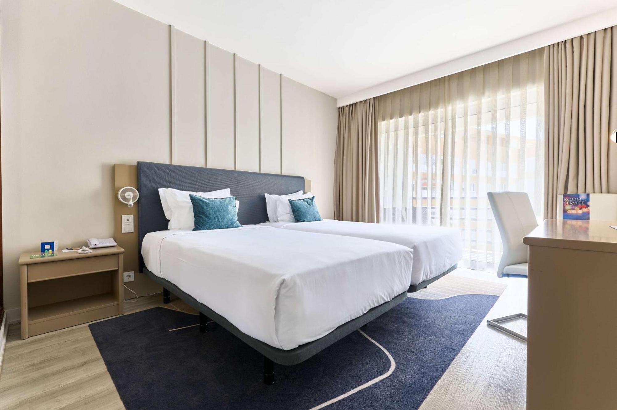 Tryp By Wyndham Lisboa Caparica Mar