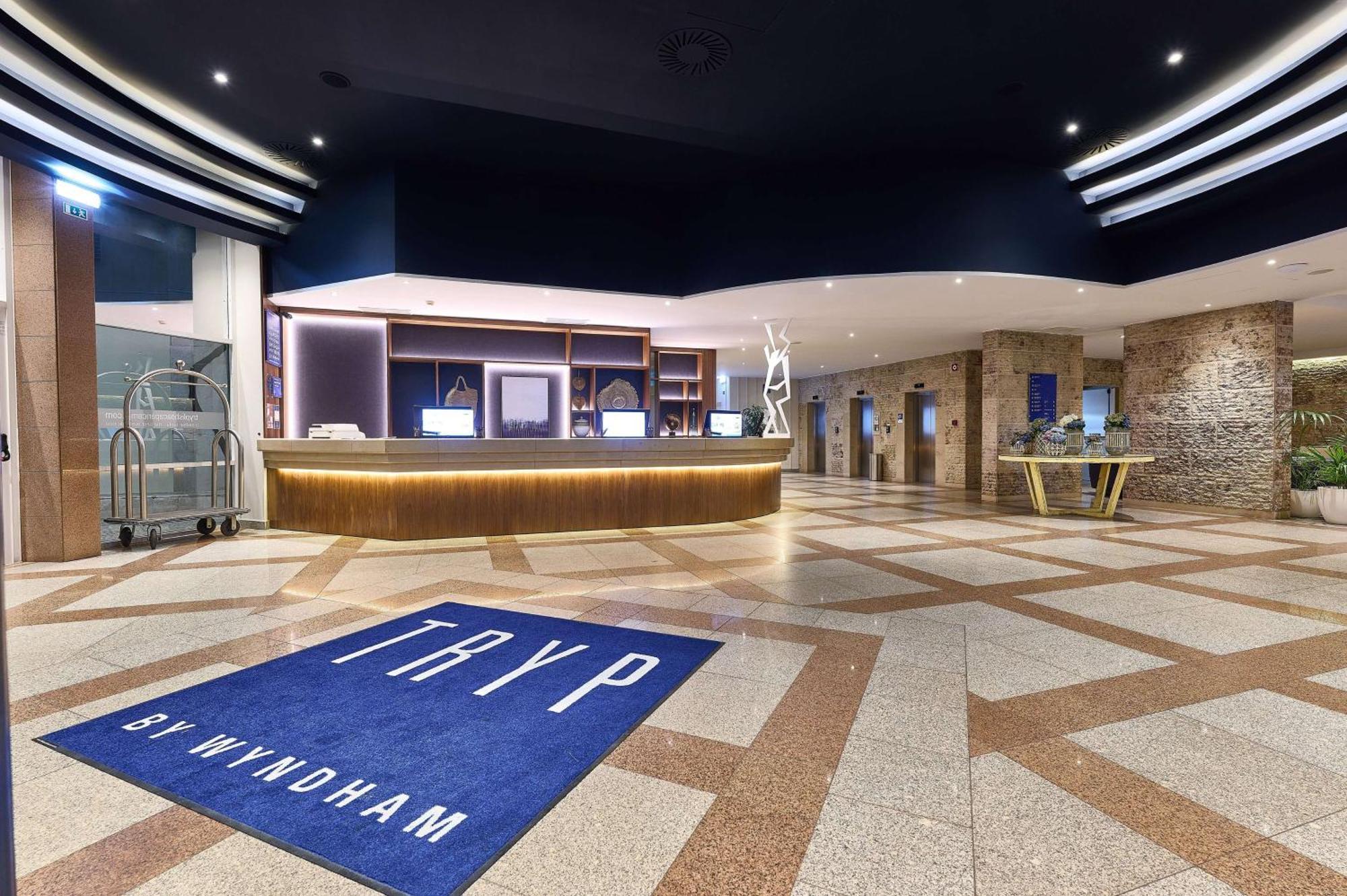 Tryp By Wyndham Lisboa Caparica Mar 4*