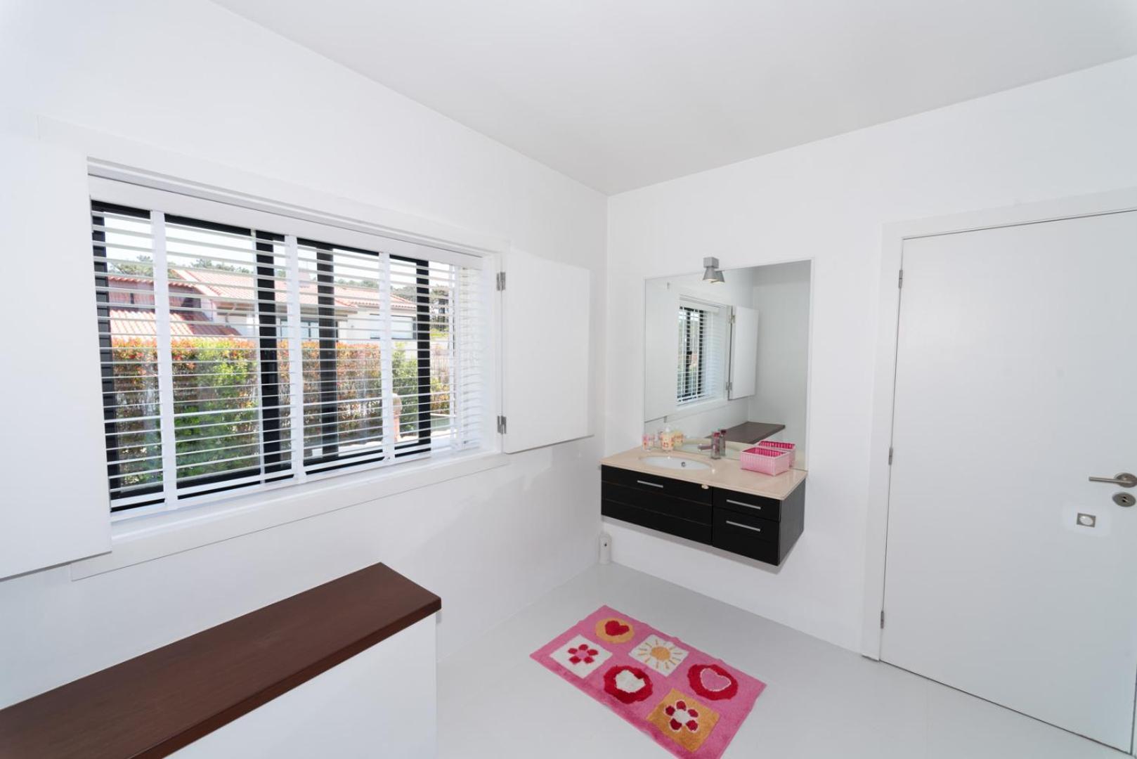 Front With Heated Pool - Sea La Vie Holiday home *