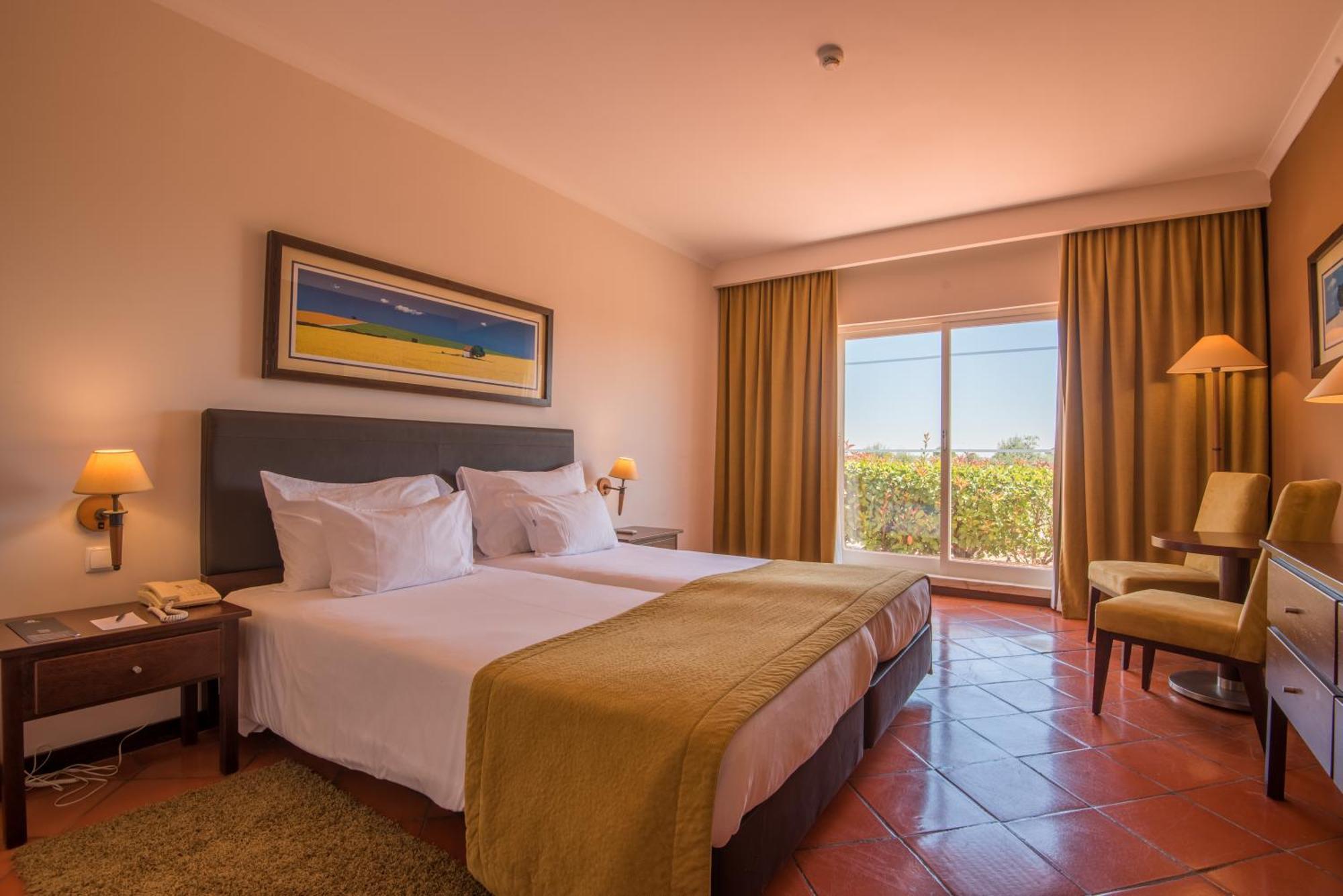 Gale Alentejo Vineyard - Clube De Campo Hotel