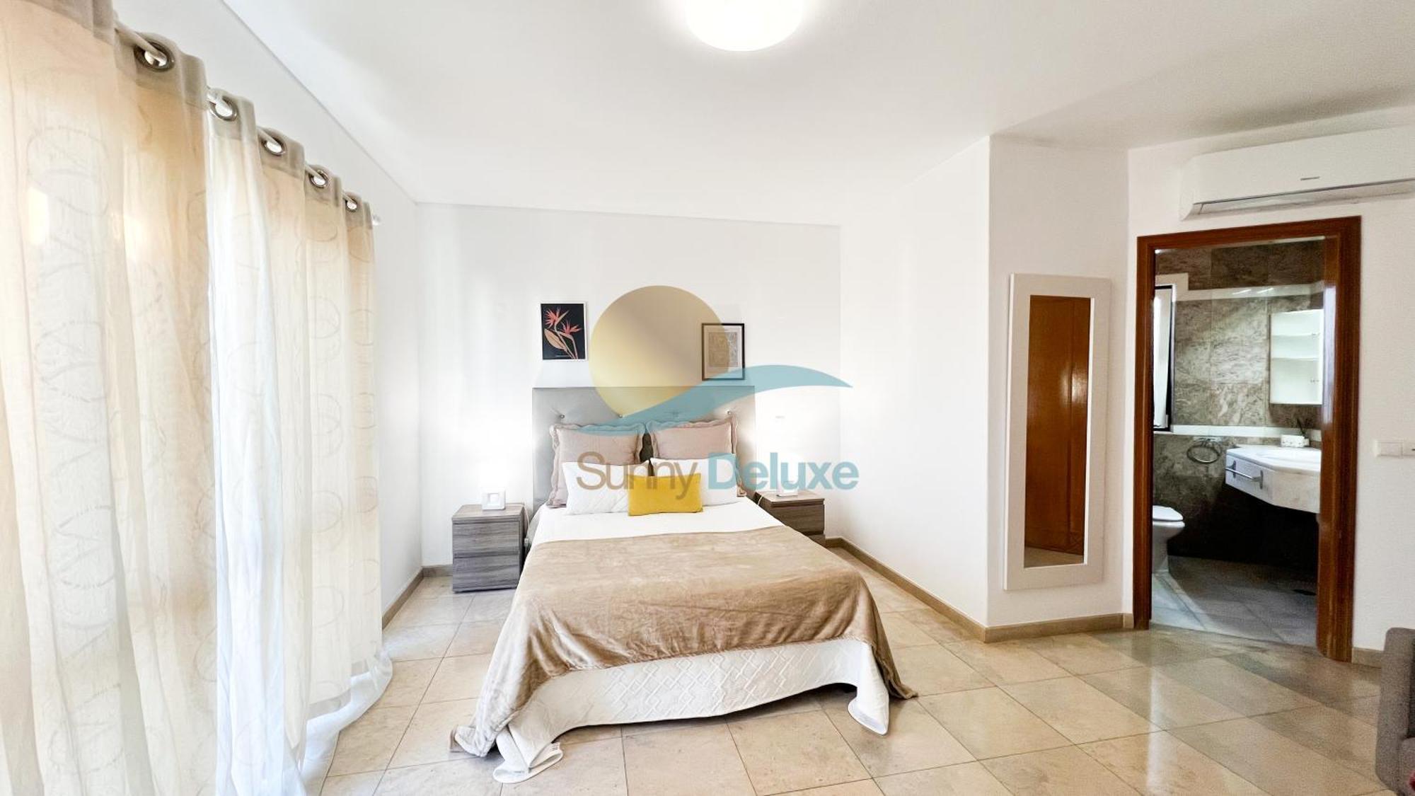 Golfinho By Sunny Deluxe * Albufeira