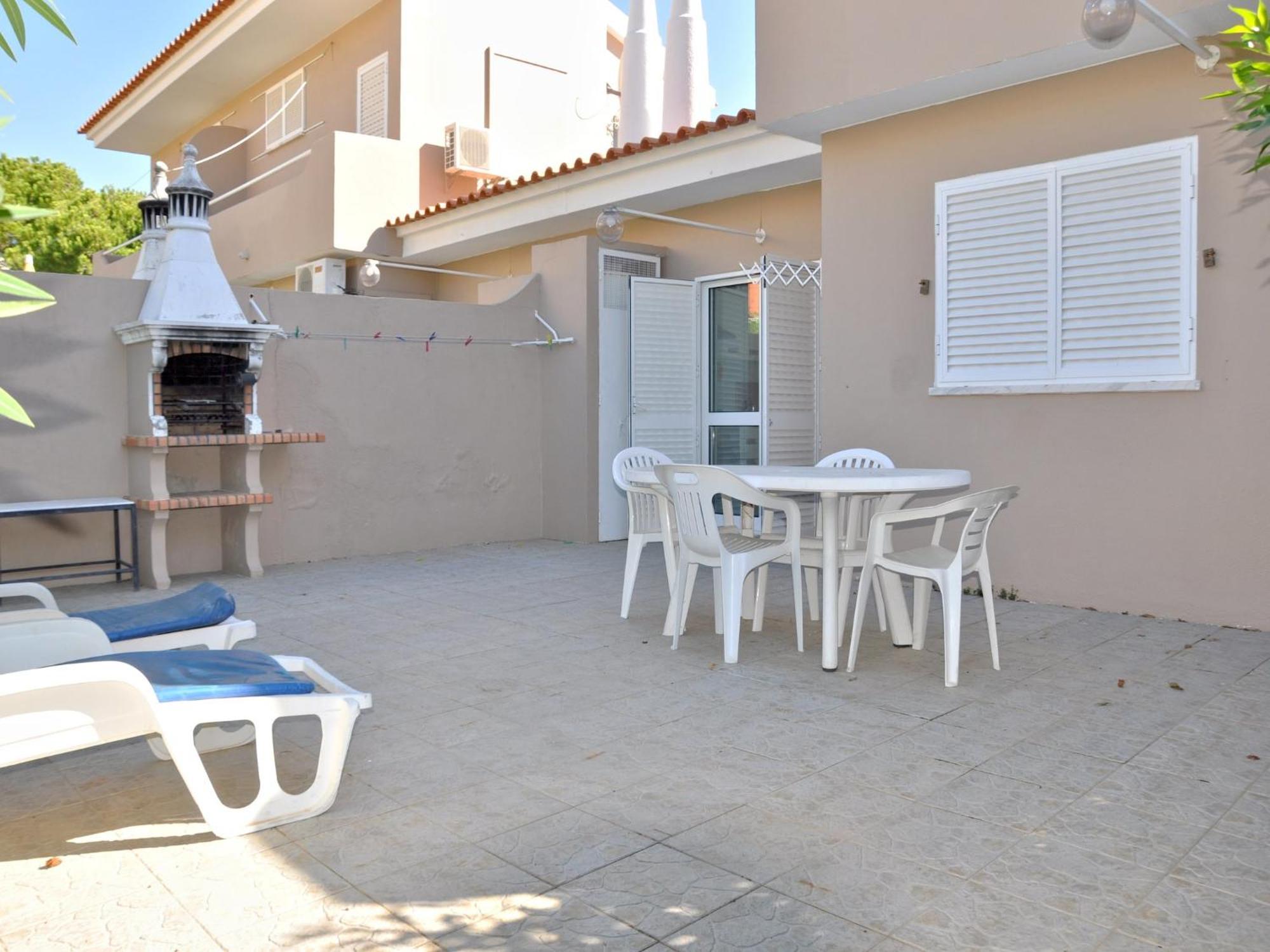 Horacio Is Located Near The Center Of