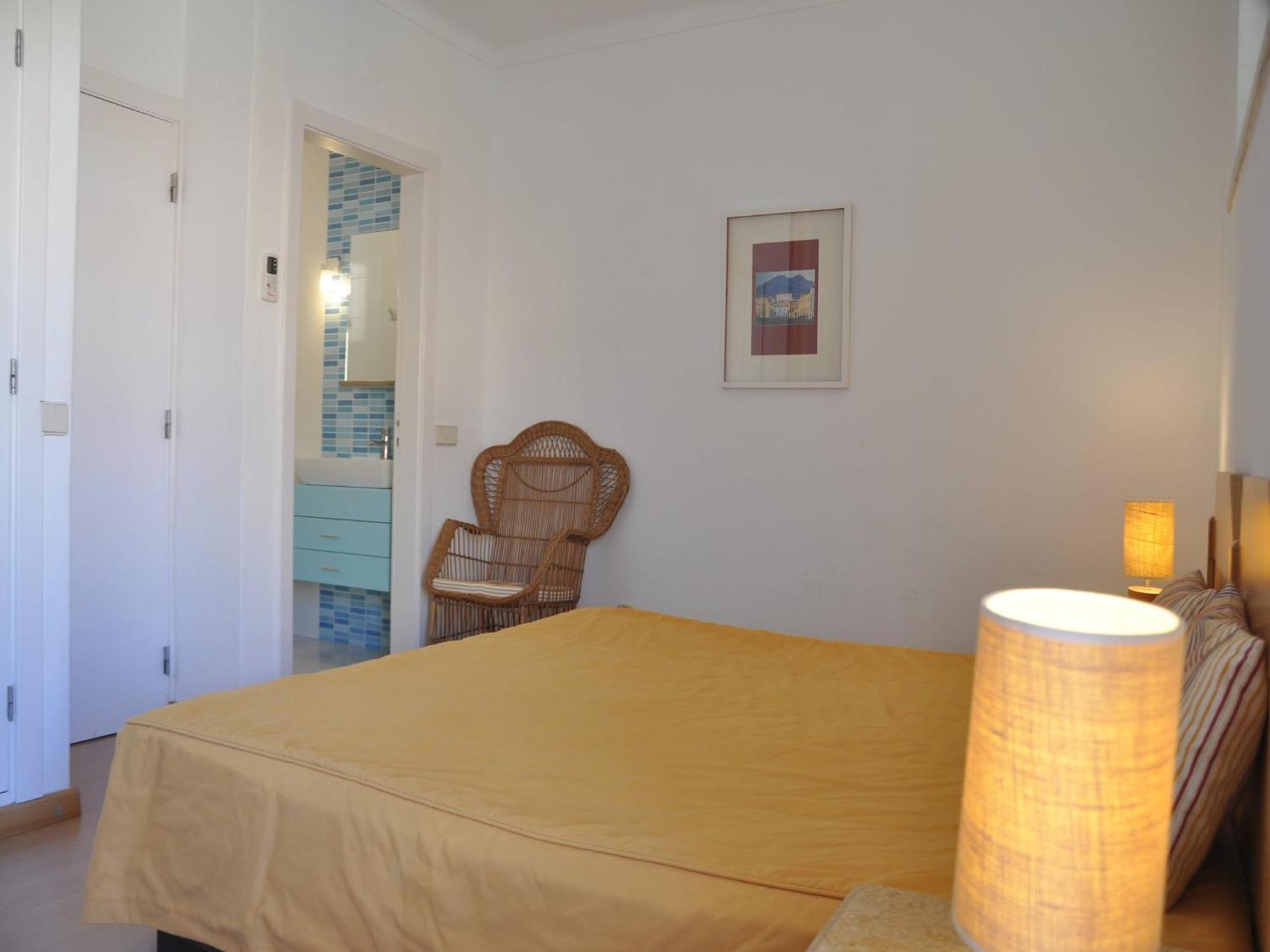 Horacio Is Located Near The Center Of Villa