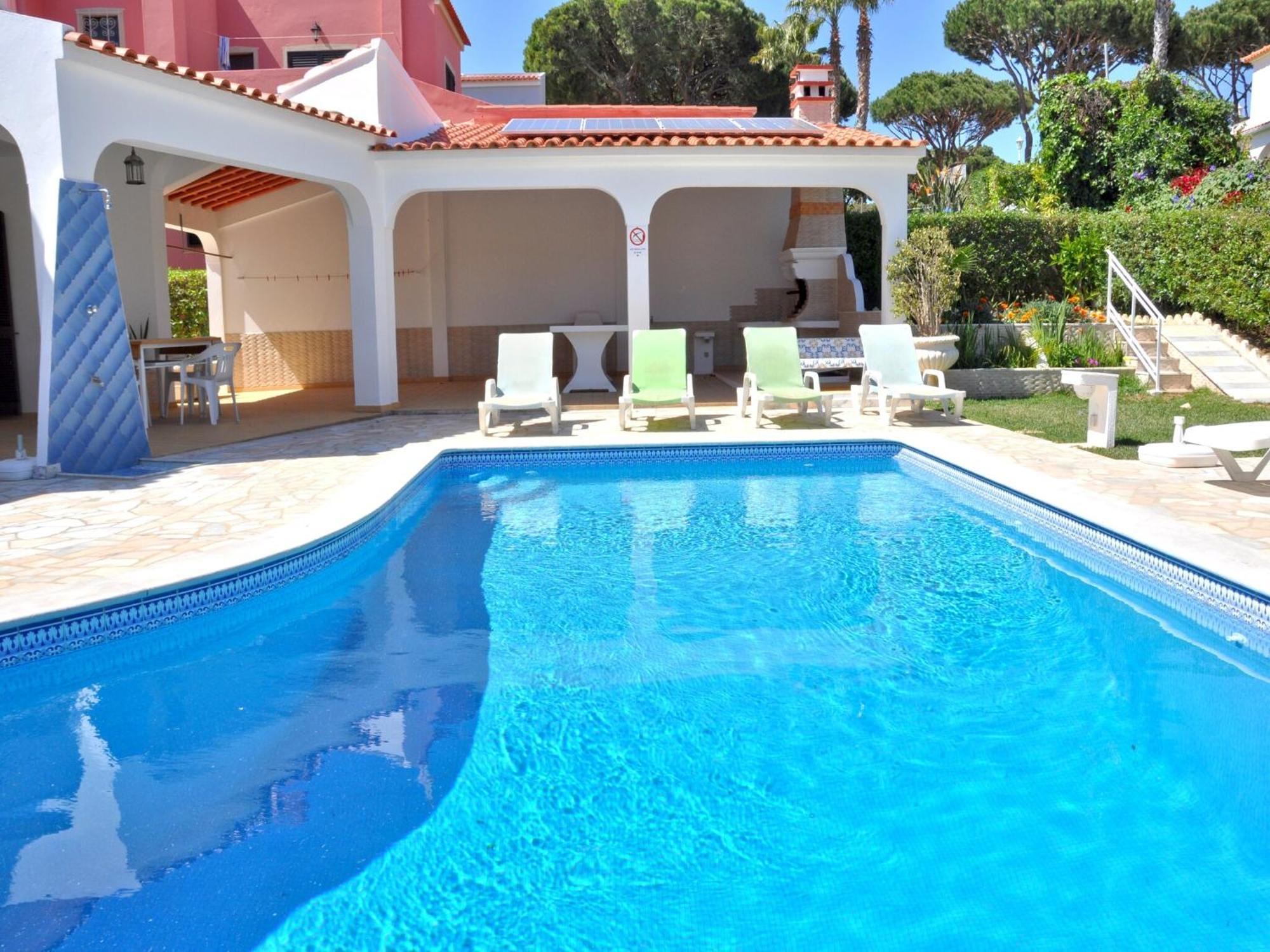Holiday home Spacious In The Typical Portuguese Style With Private Swimming Pool Near Vilamoura