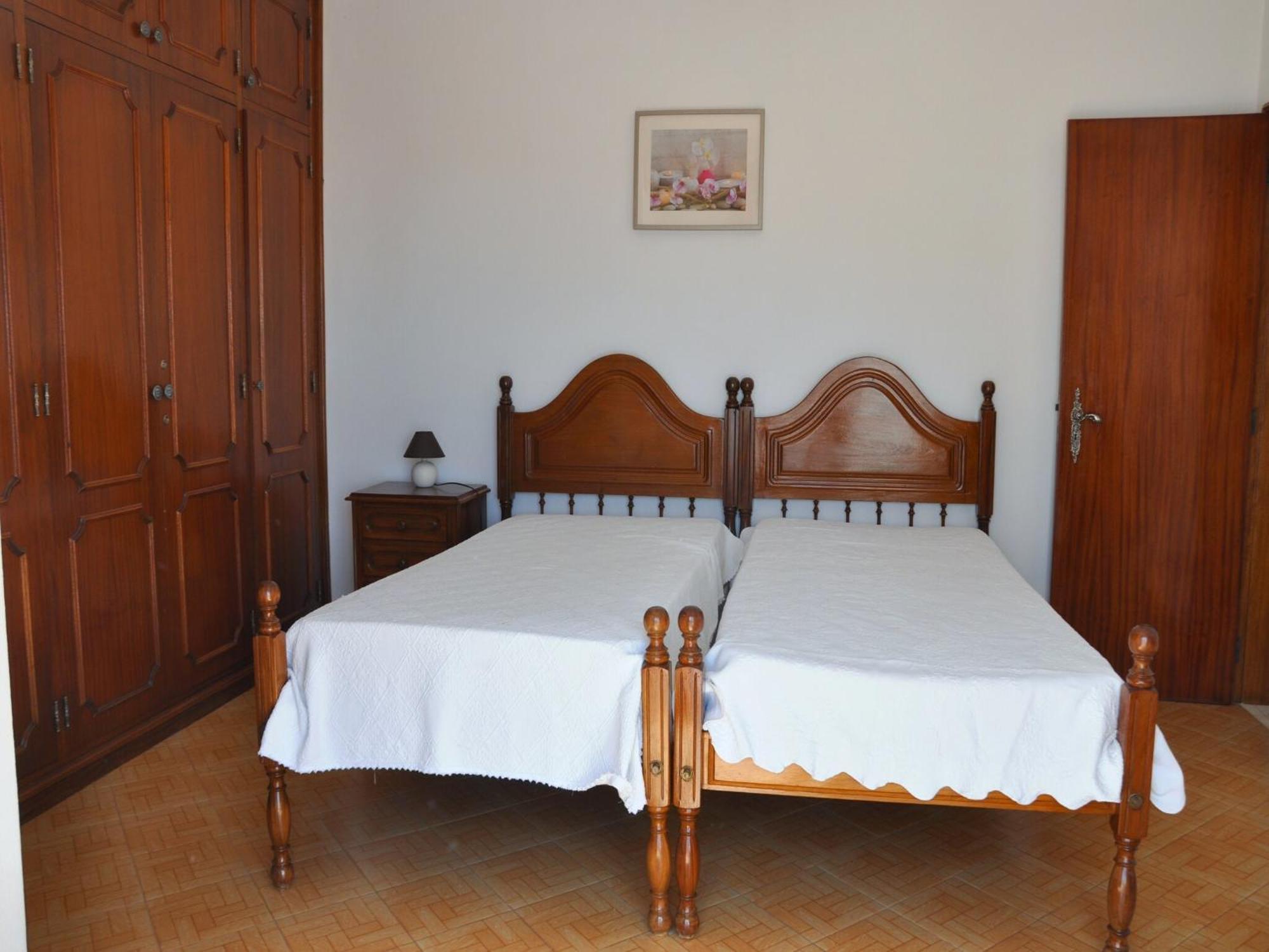 Spacious In The Typical Portuguese Style With Private Swimming Pool Near *