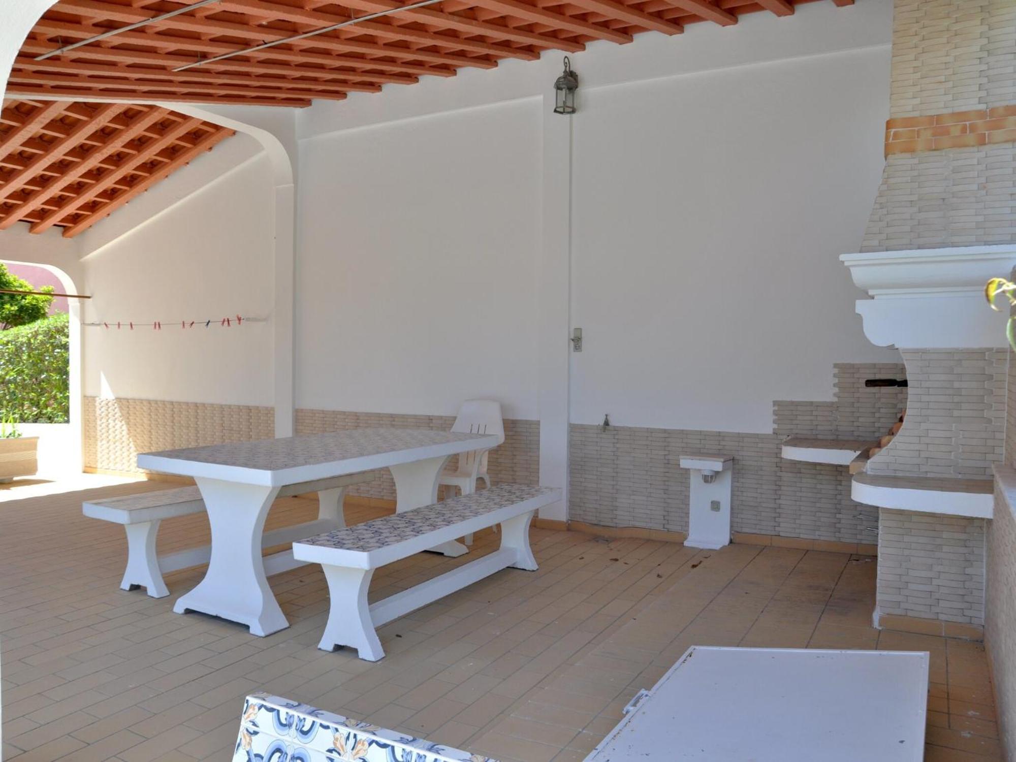 Spacious In The Typical Portuguese Style With Private Swimming Pool Near Vilamoura