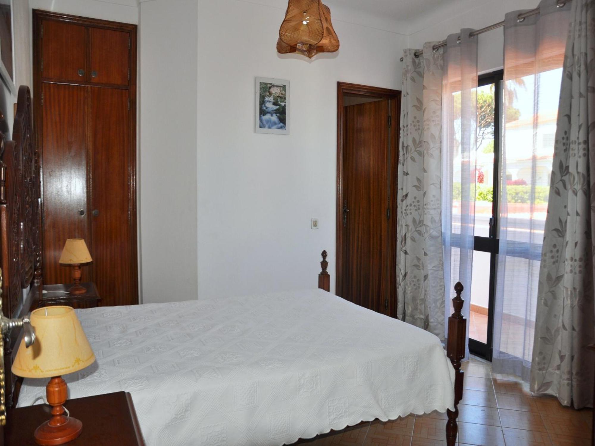 Spacious In The Typical Portuguese Style With Private Swimming Pool Near