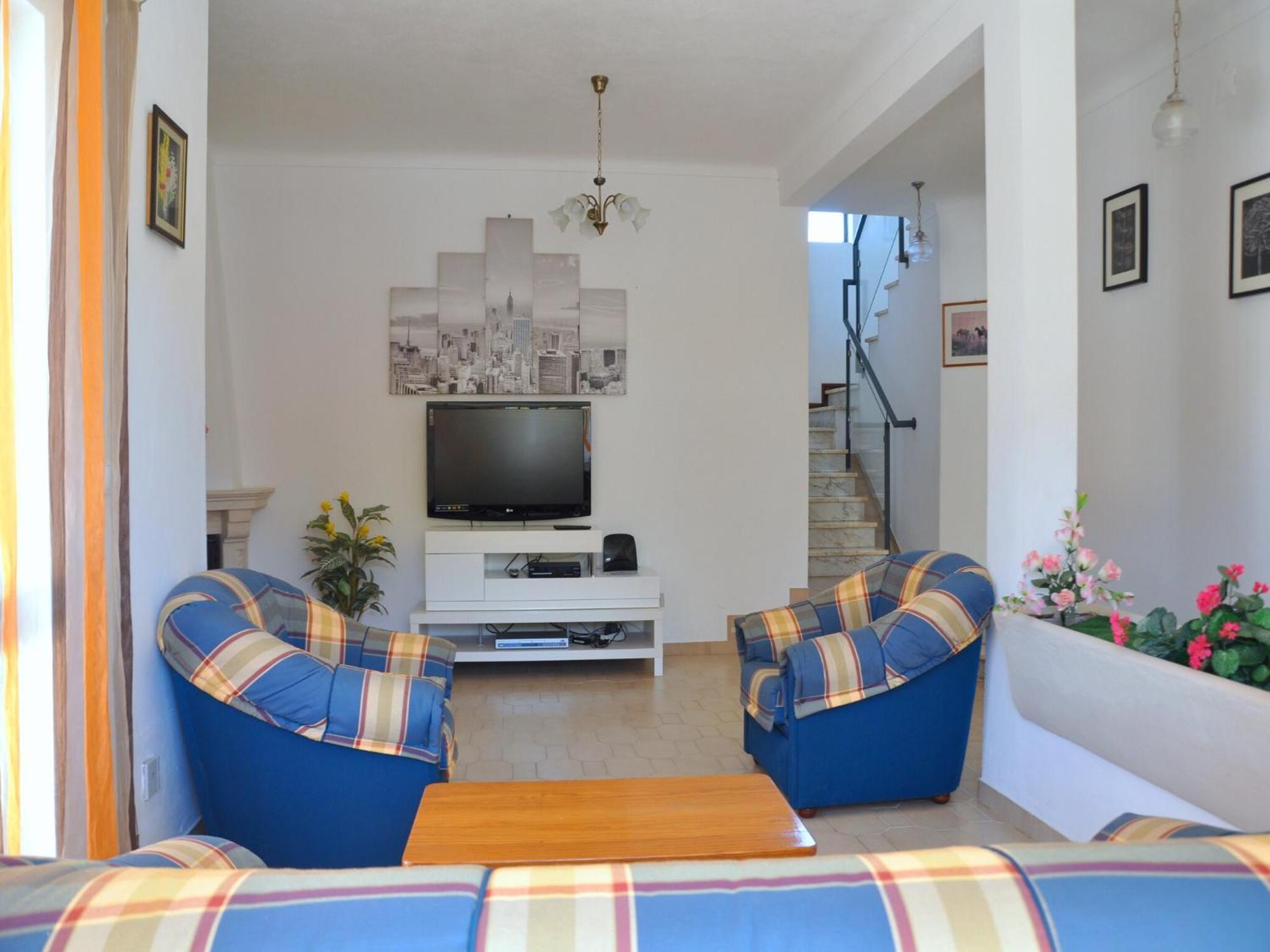 Spacious In The Typical Portuguese Style With Private Swimming Pool Near *