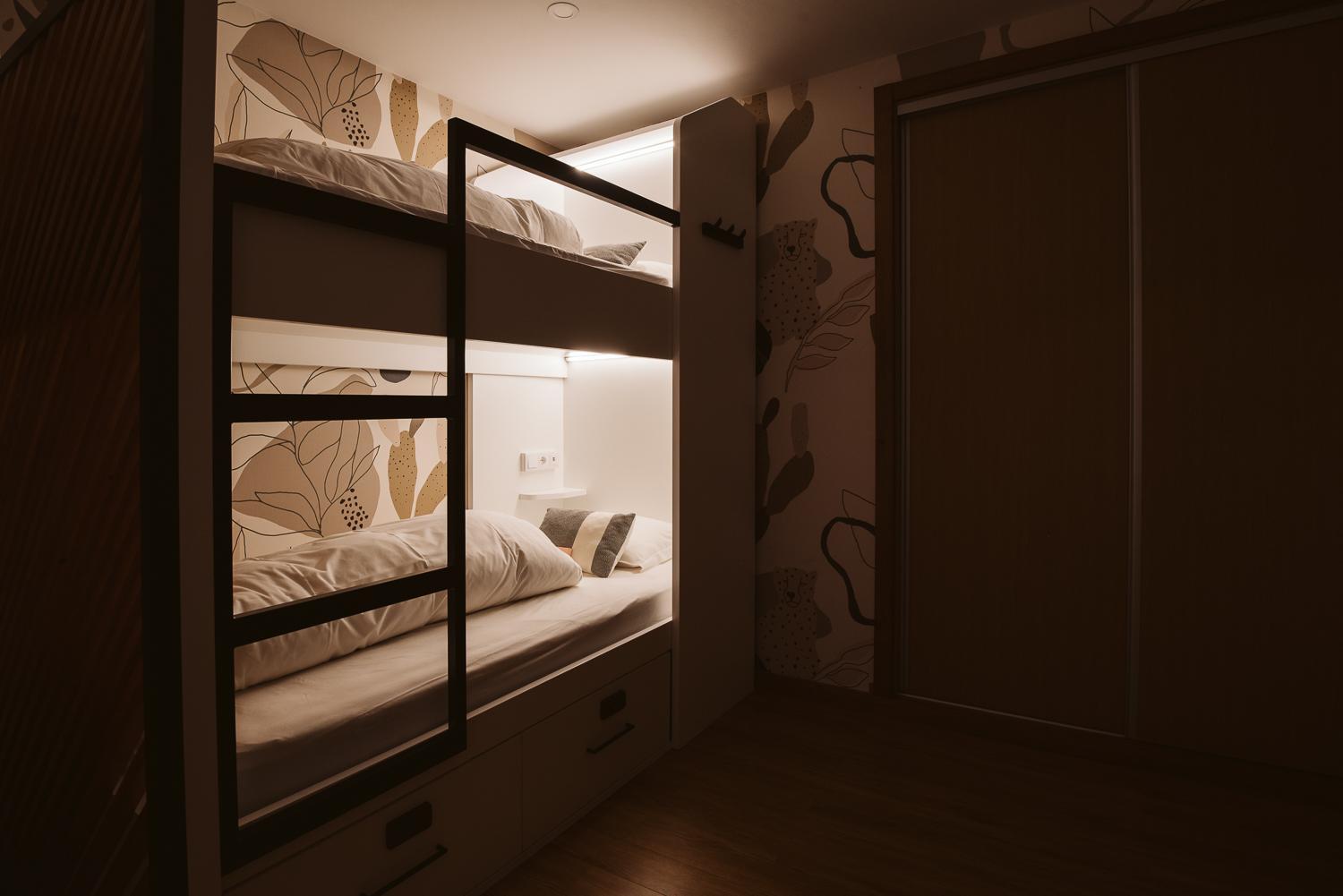 The Salty Pelican Yoga & Surf Retreat Hotel Peniche