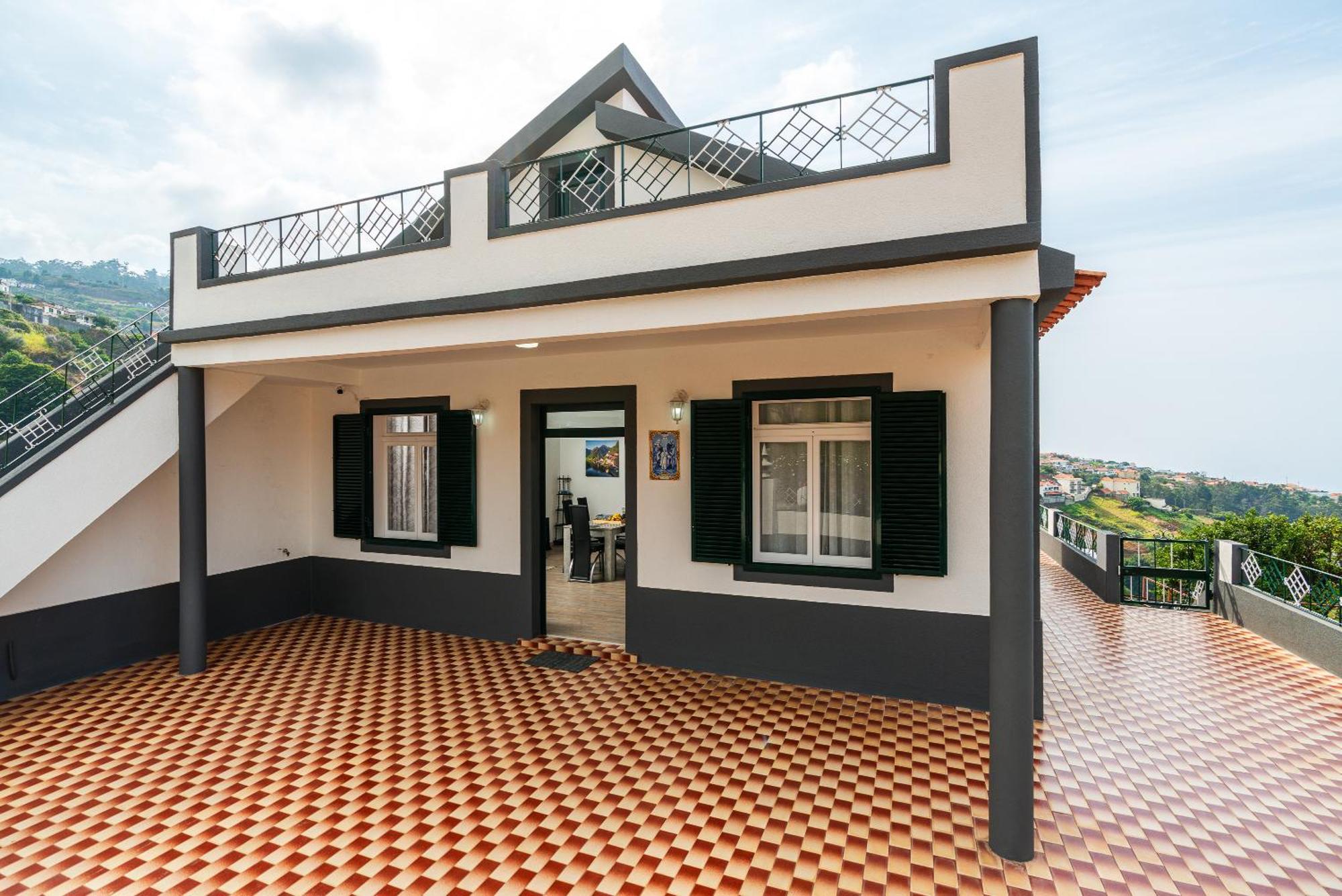 Achada House Apartment
