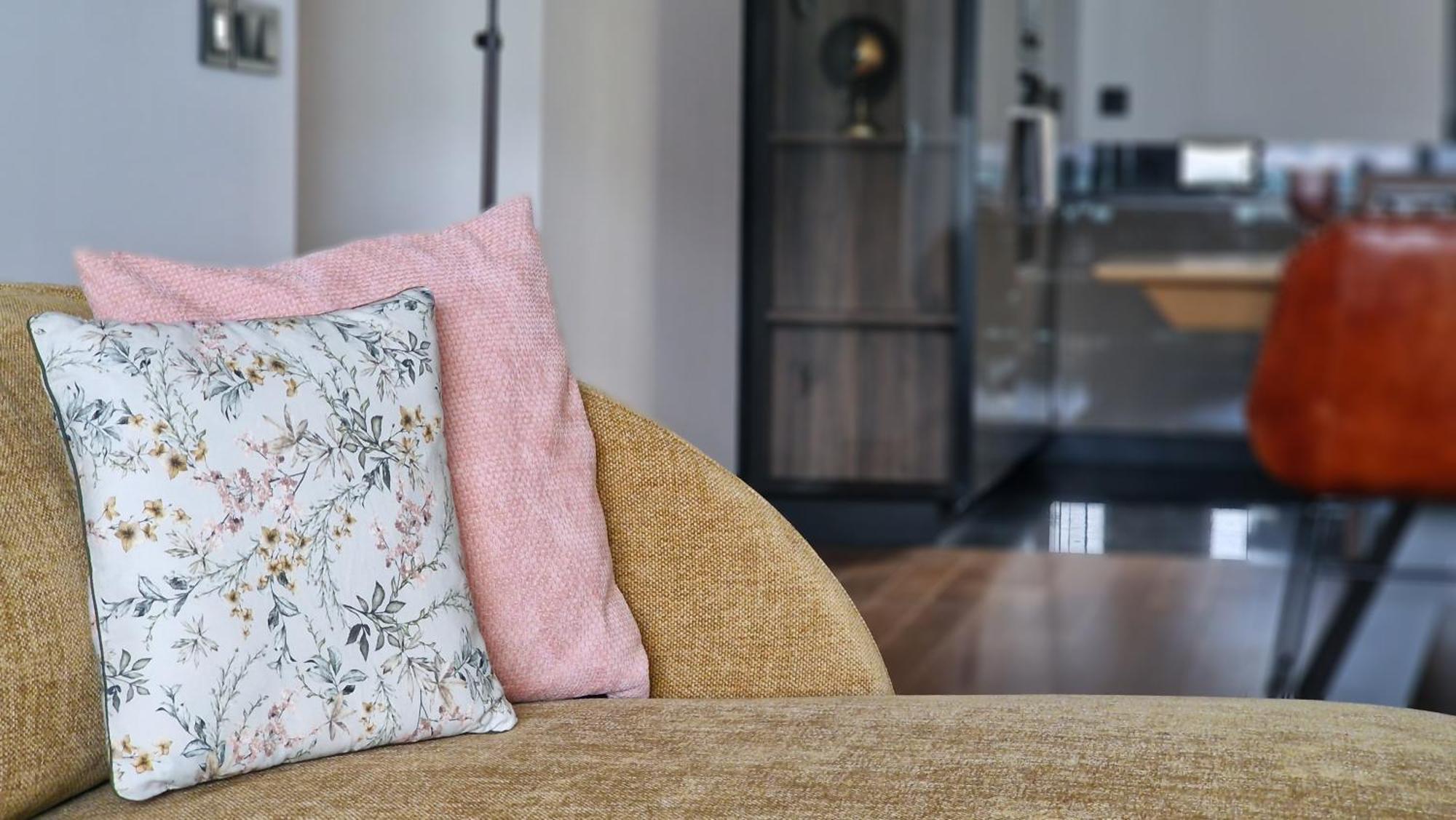 Lux By Lovelystay Apartment