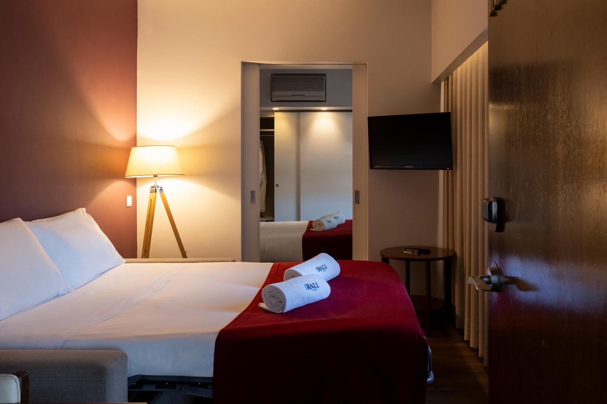Hotel Rali Viana 3*
