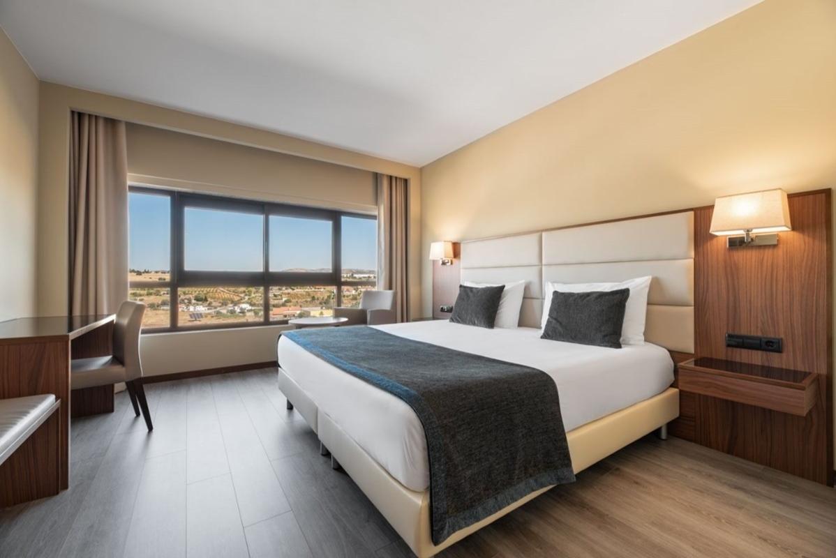 Hotel Exe Sao Lazaro 4*