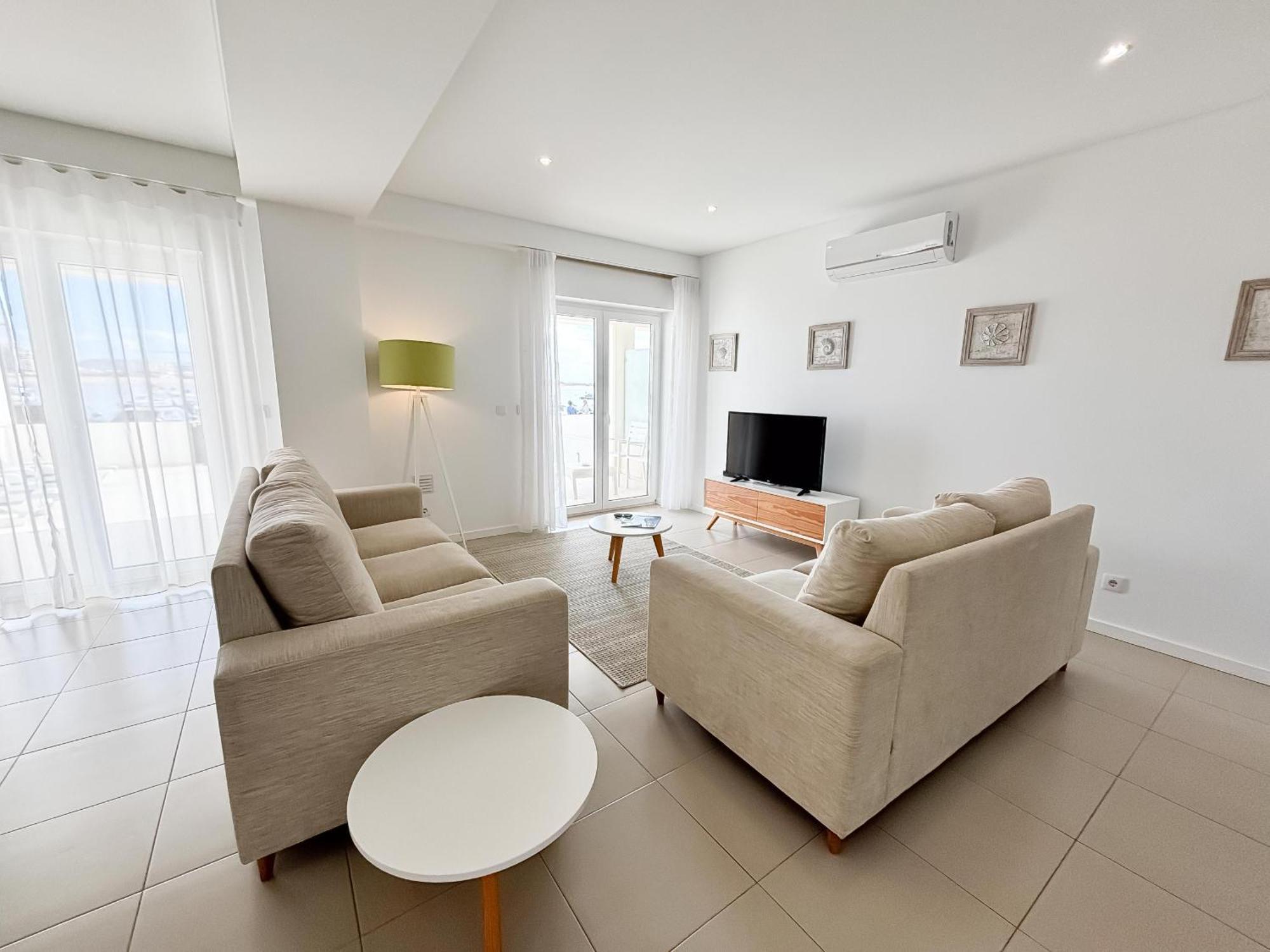 Apartment Cais - By Sch *