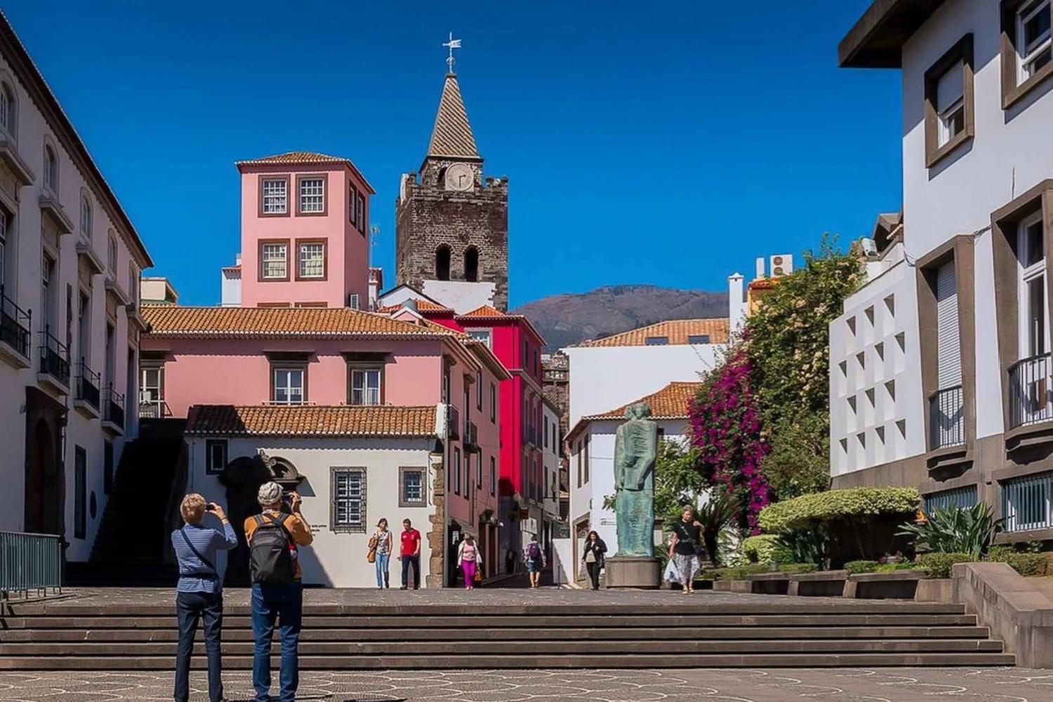 Stylish With Balcony And Amazing Views Over Funchal And The Sea Funchal (Madeira)