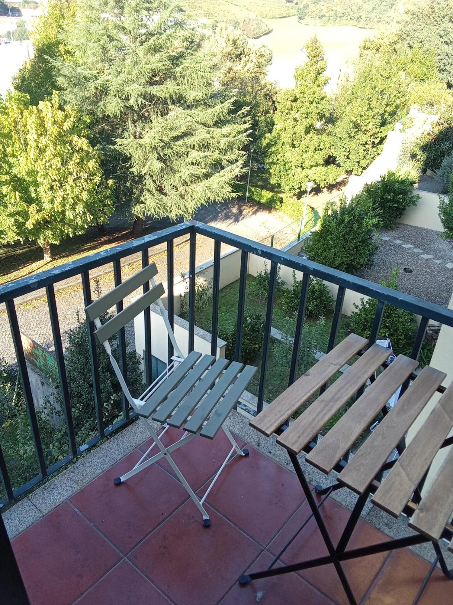 Apartment With Balconies And Garden *