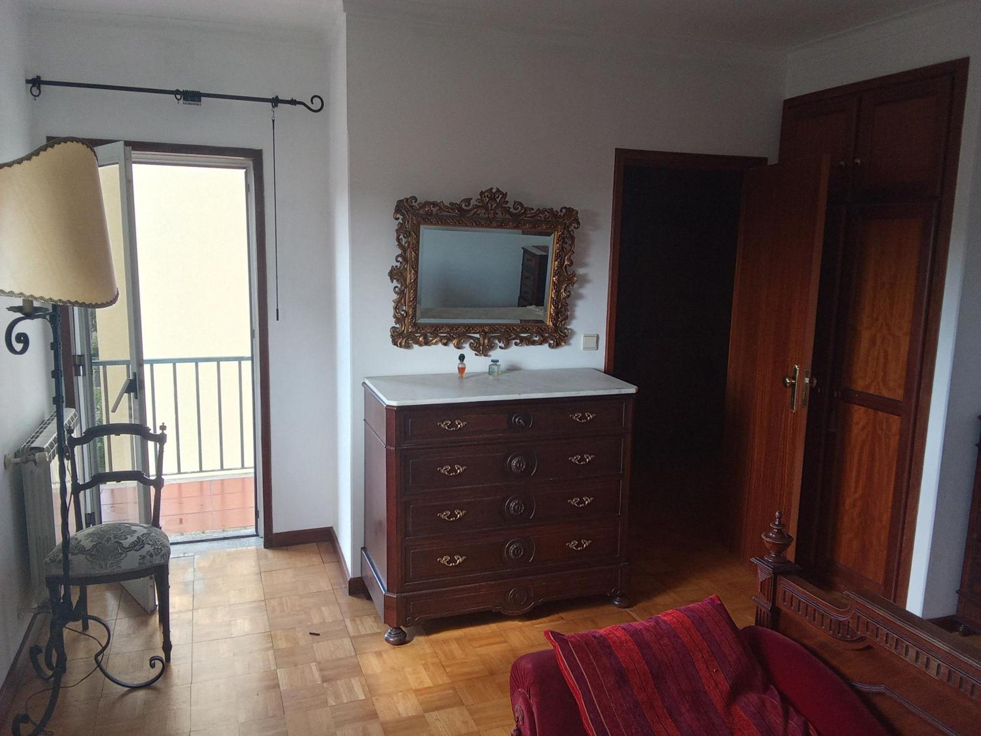 With Balconies And Garden Apartment *