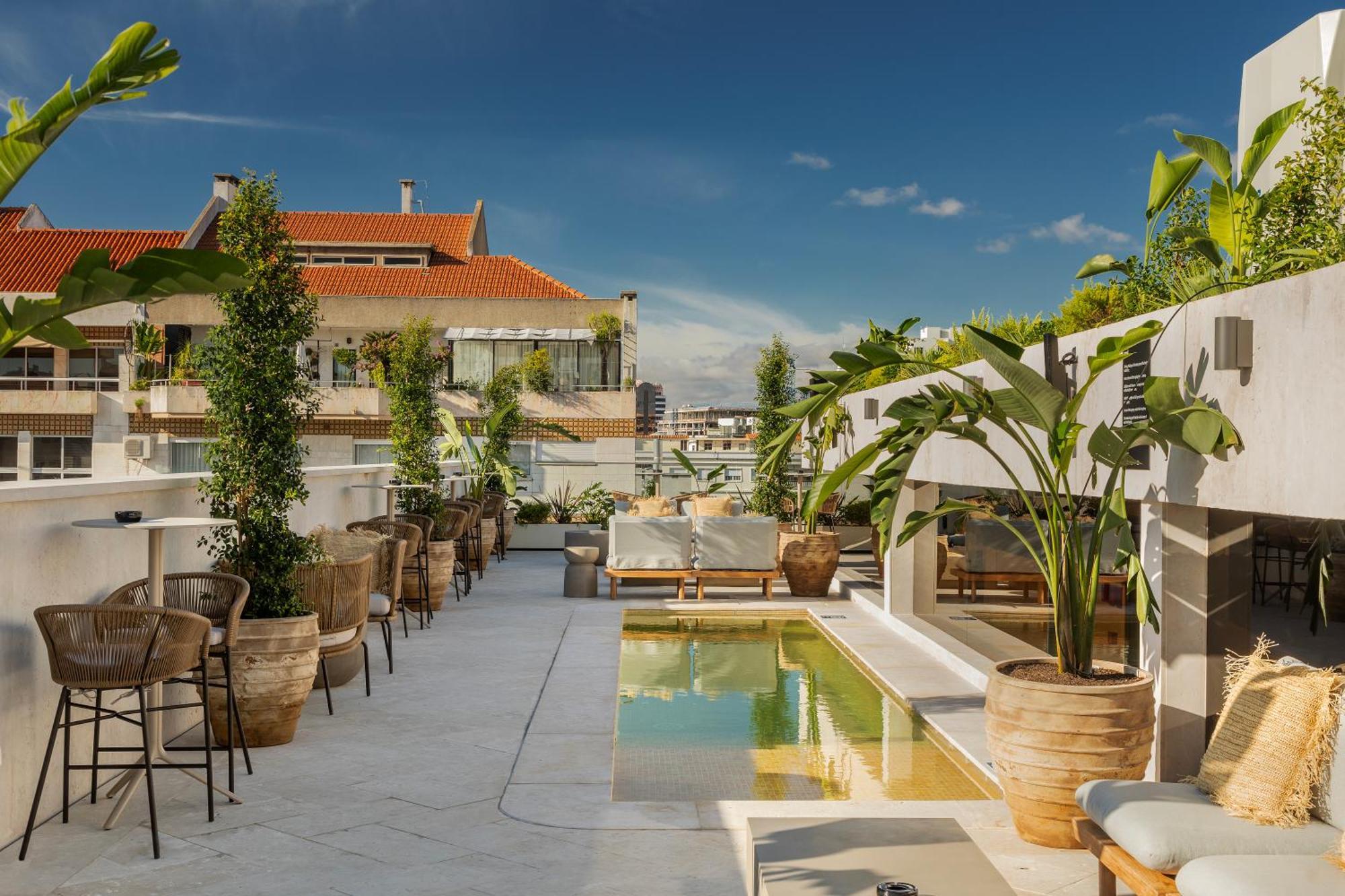 Evolution Valbom Hotel