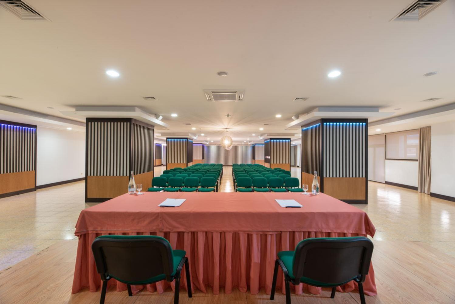 Hotel Exe Sao Lazaro 4*