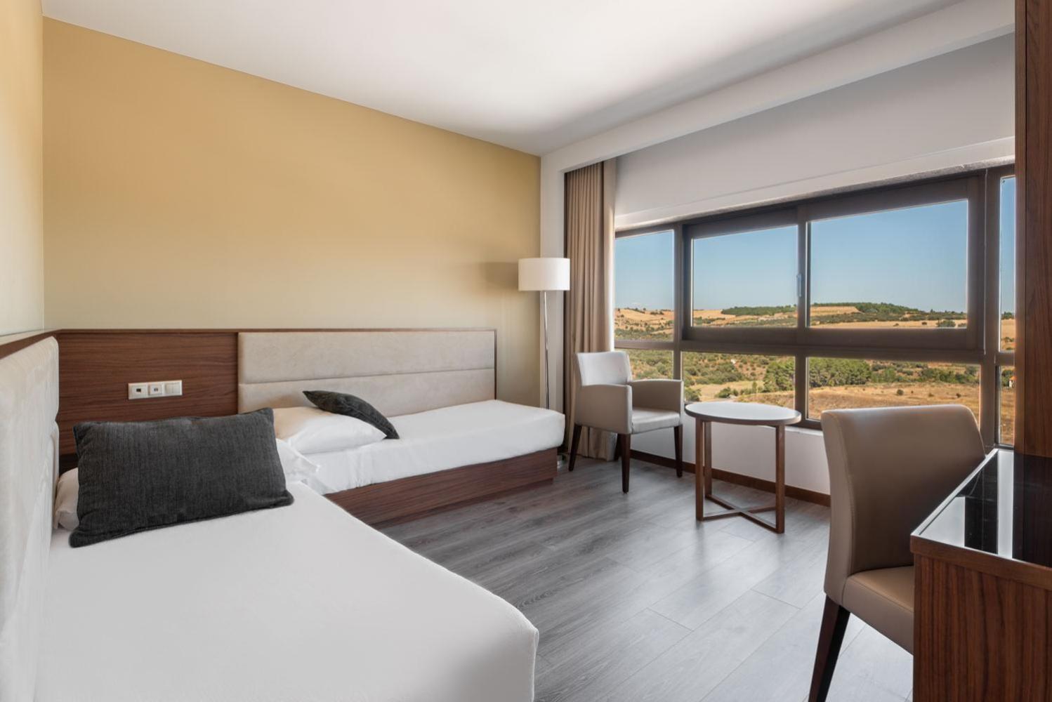 Hotel Exe Sao Lazaro 4*